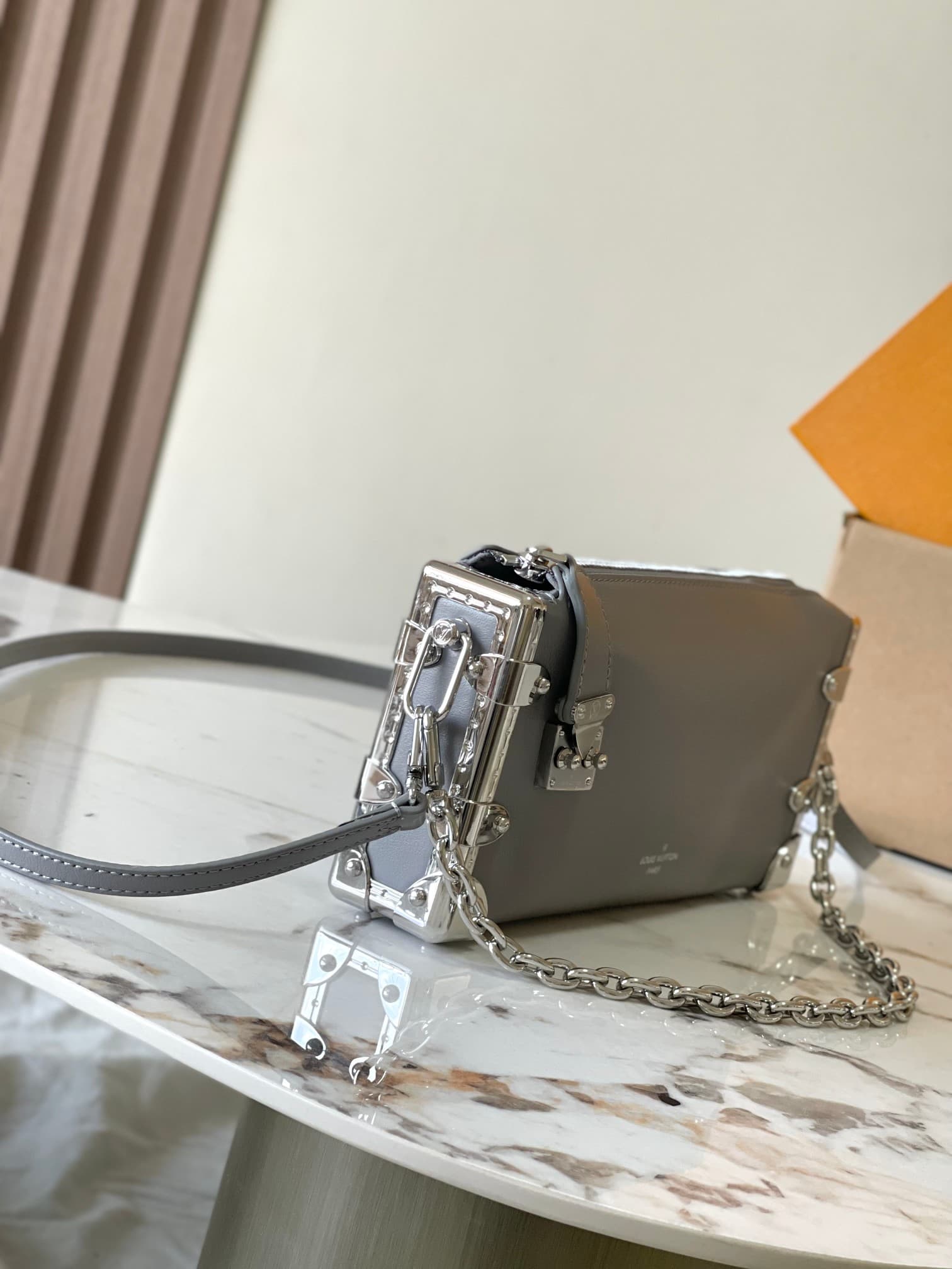 Louis Vuitton Slim Trunk Calf leather M12596 Top