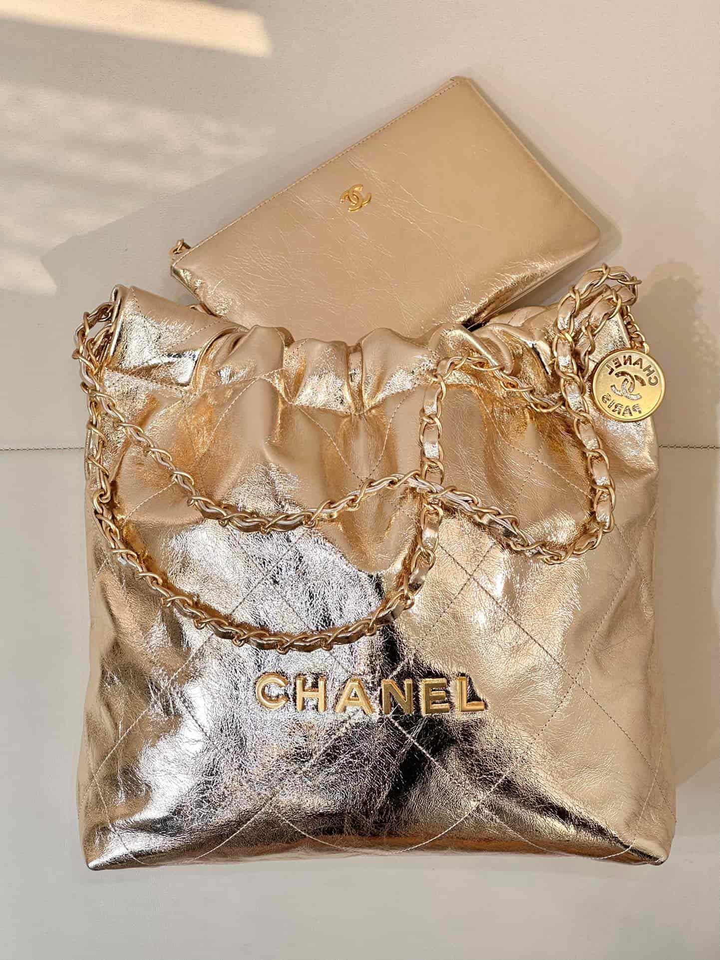 Chanel 22 Small handbag Metallic Calfskin & gold-tone metal AS3260 Champagne TOP