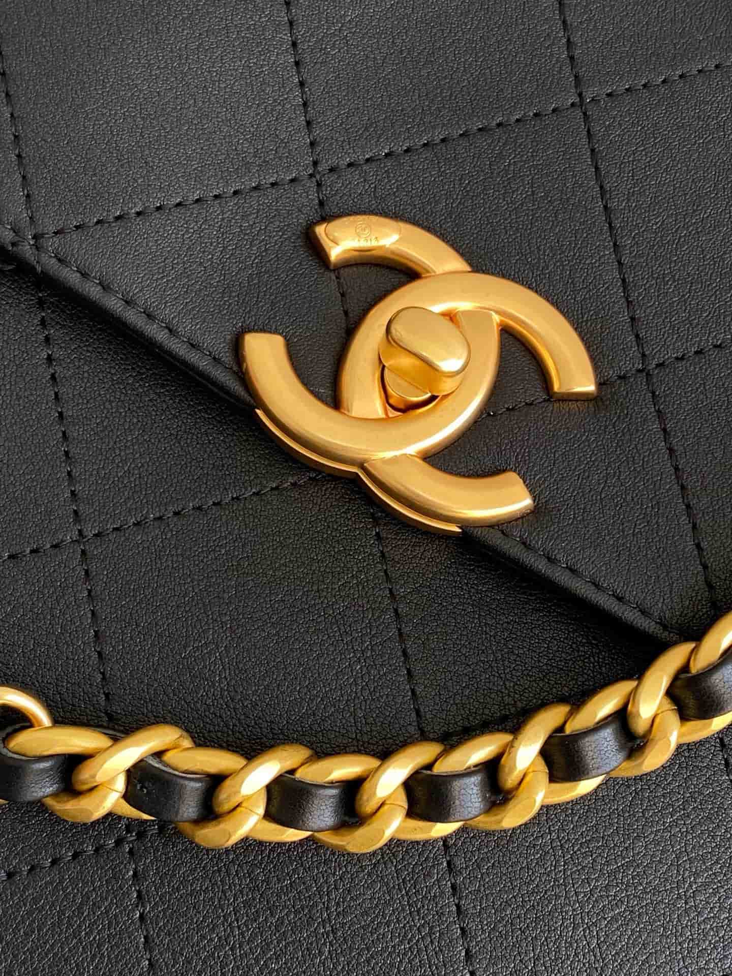 LARGE FLAP BAG WITH TOP HANDLE Calfskin & Gold-Tone Metal Black AS5447 A