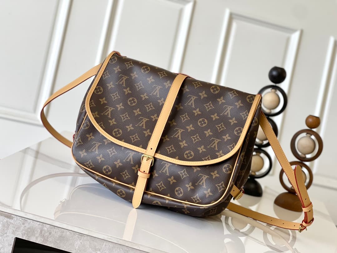 Louis Vuitton Monogram Saumur bag M42254 High