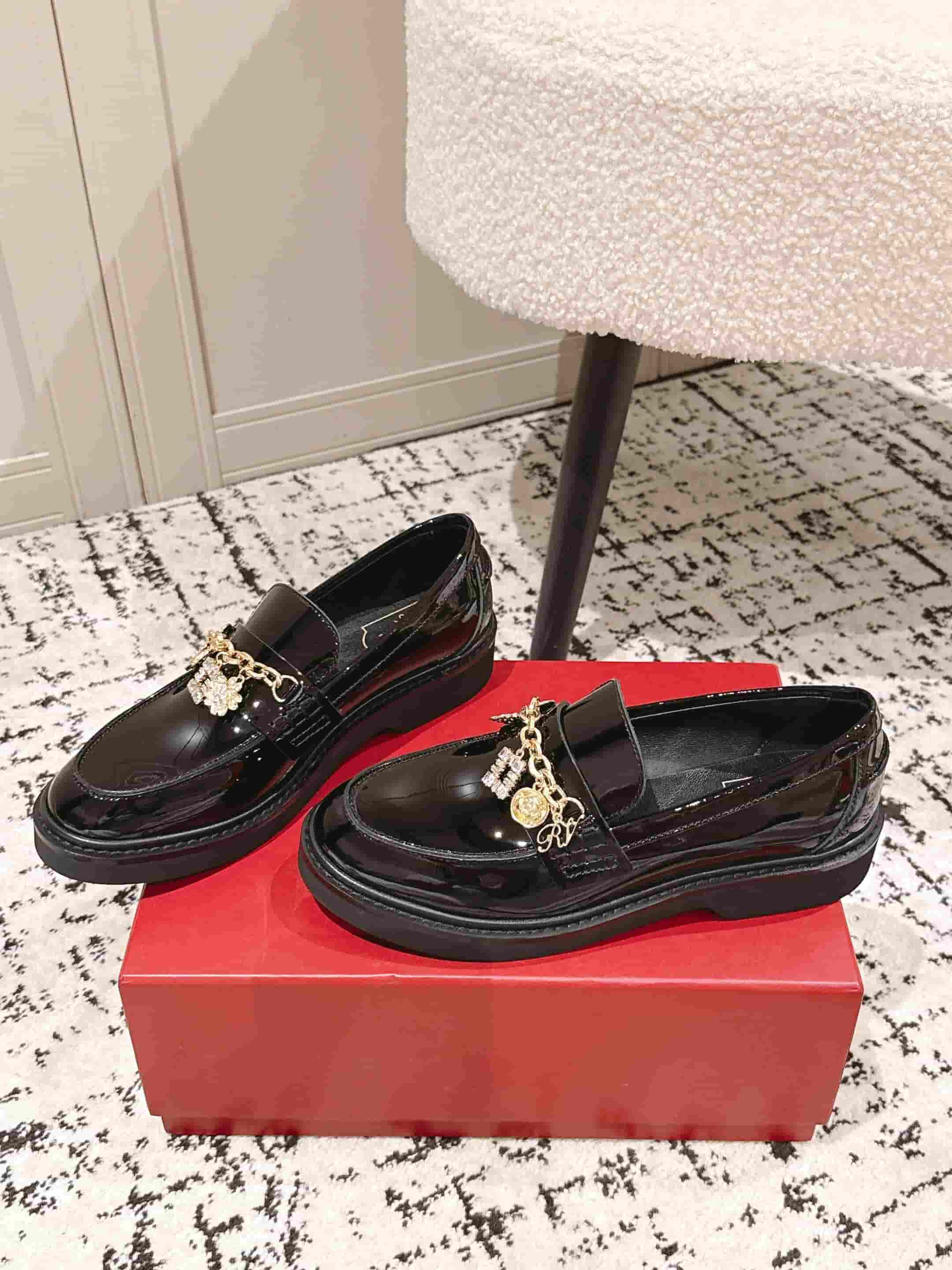 Roger Vivier Loafer shoes Women