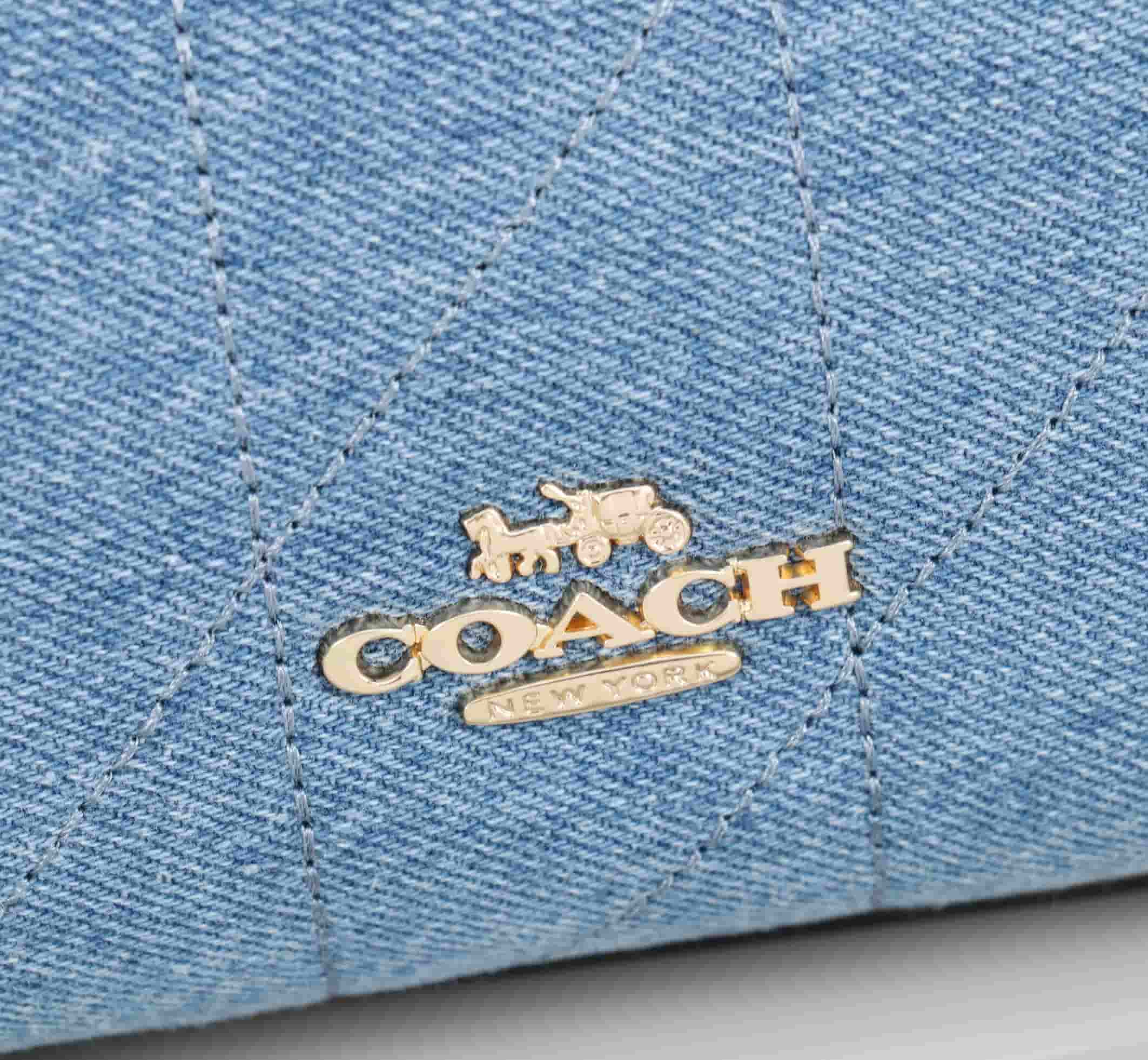 Coach Caitlin Shoulder Bag With Quilting Denim/Gold/Indigo High
