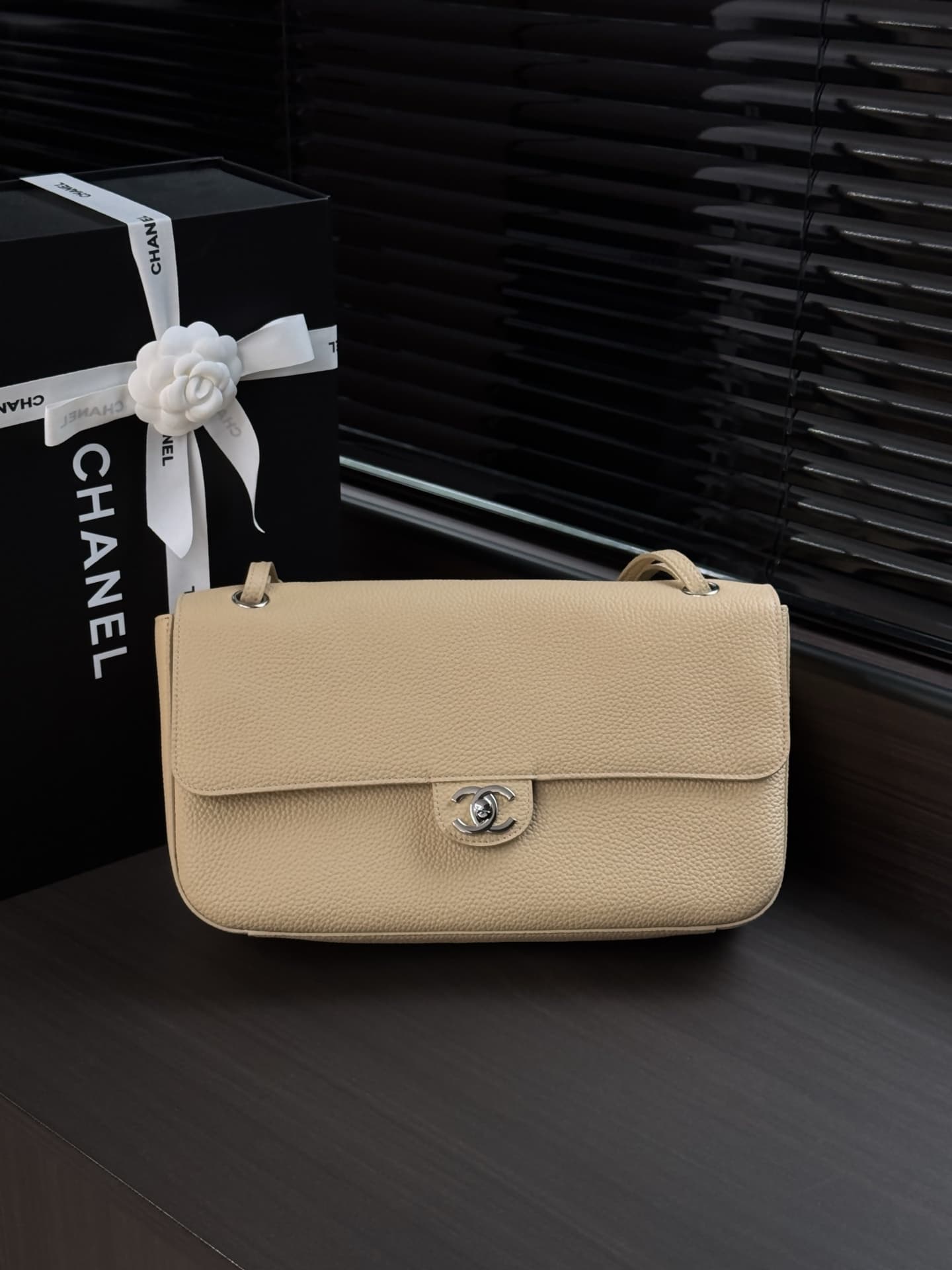 Chanel Maxi Flapbag Grained Calfskin & Silver-Tone Metal Beige AS6231 A