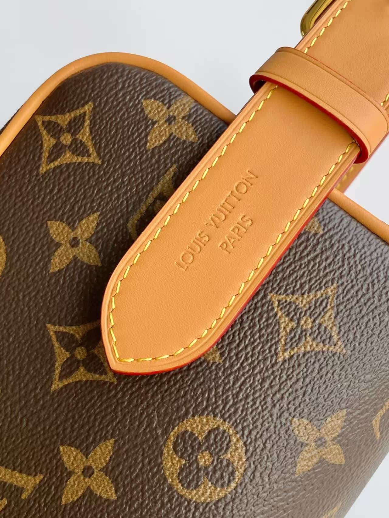 Louis Vuitton Locker Dopp Kit Cargo Monogram Archive coated canvas M2A501 High