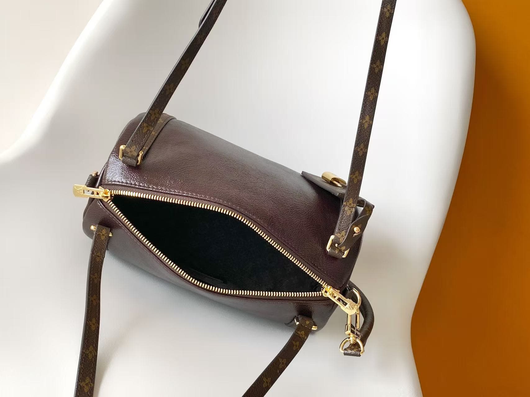 Louis Vuitton Express bag in Mahogany Calfskin M3A265 High