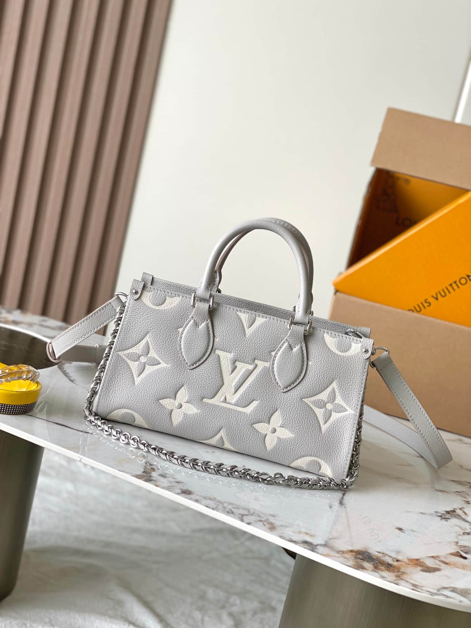 Louis Vuitton OnTheGo East West Bicolor Monogram Empreinte Leather M14213 Gray/Quartz Beige/Pink TOP