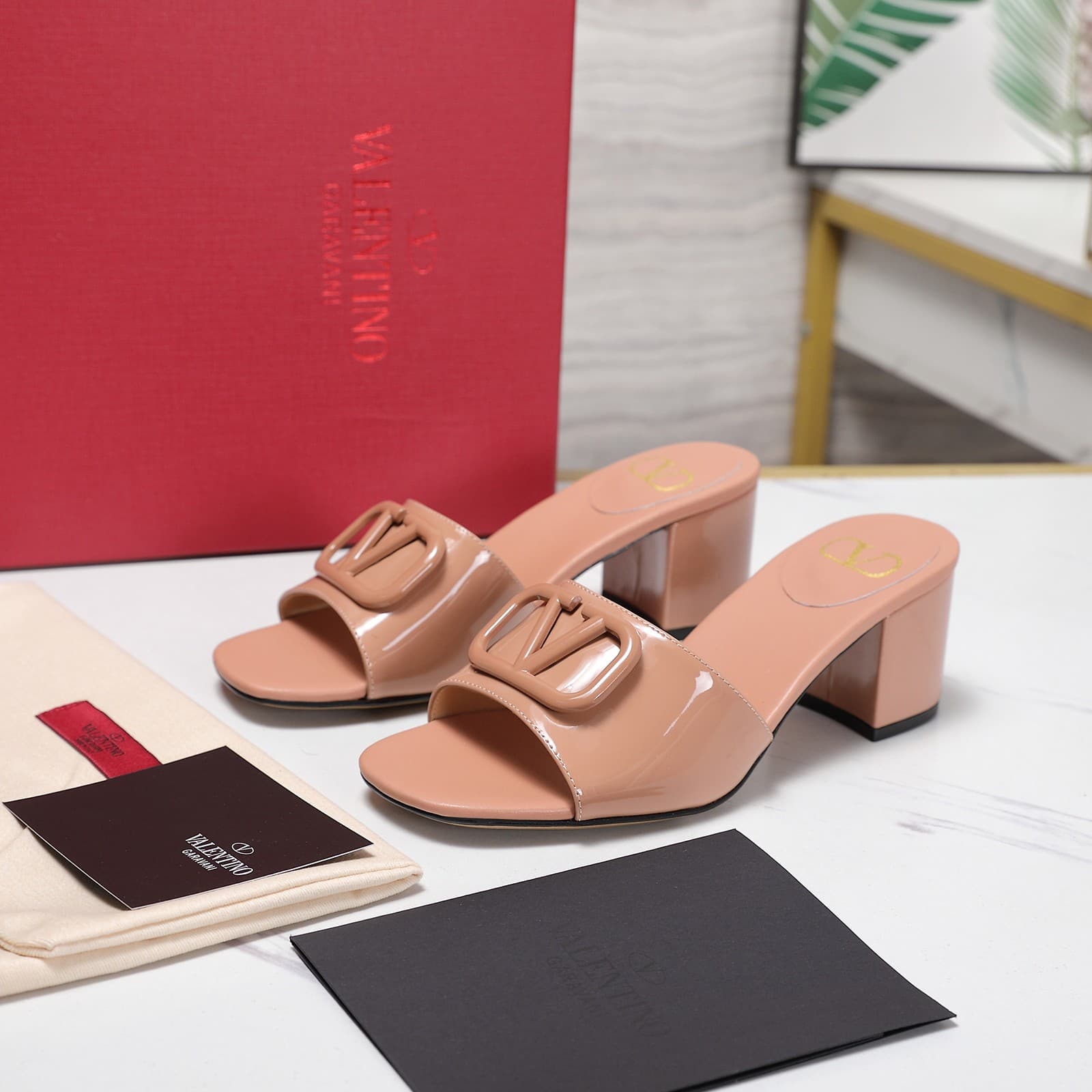 Valentino Garavani VLogo Signature Patent Leather Slide Sandal Women