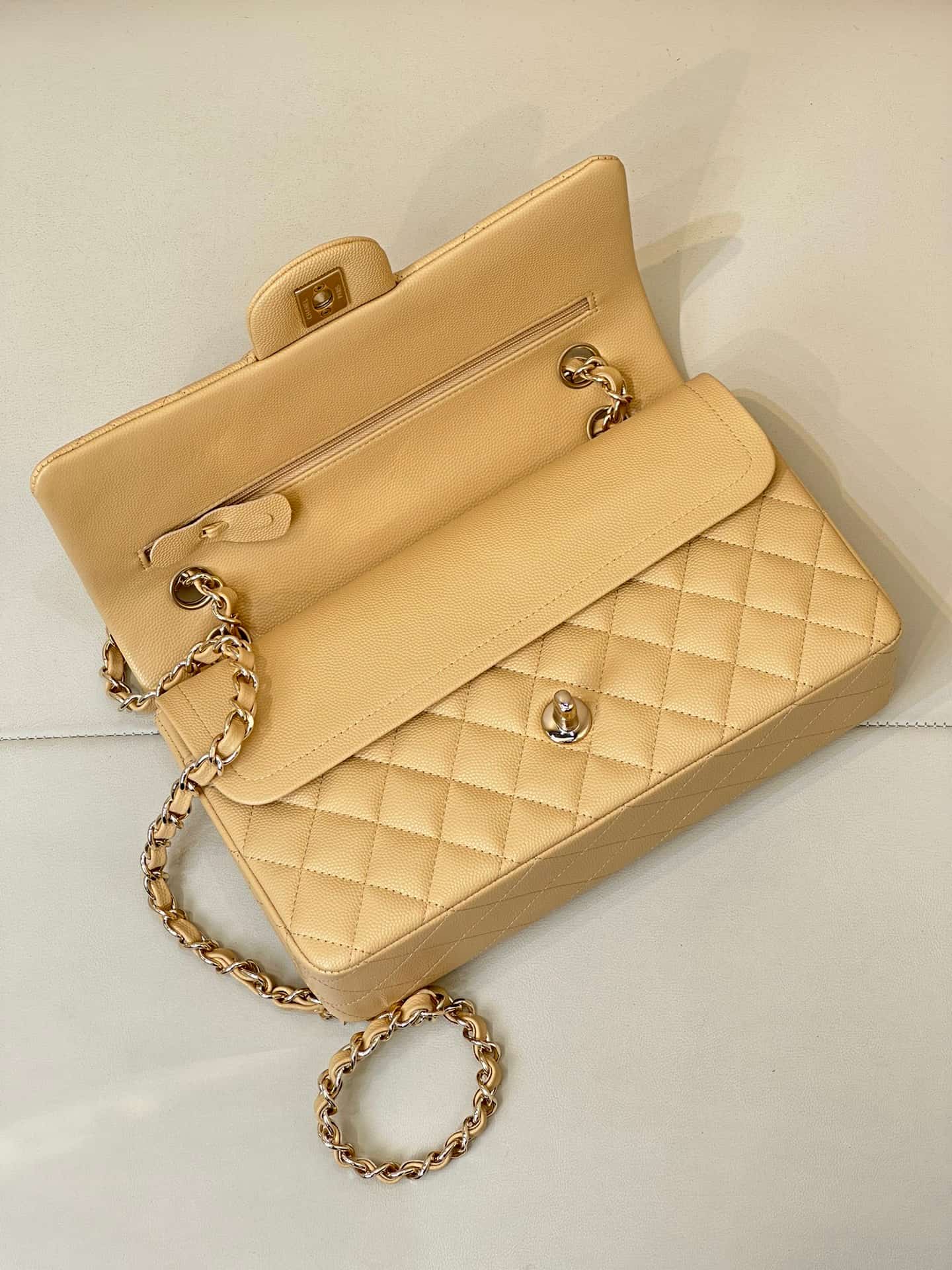 Chanel Medium CLASSIC HANDBAG Grained  Calfskin & Gold-Tone Metal Yellow TOP