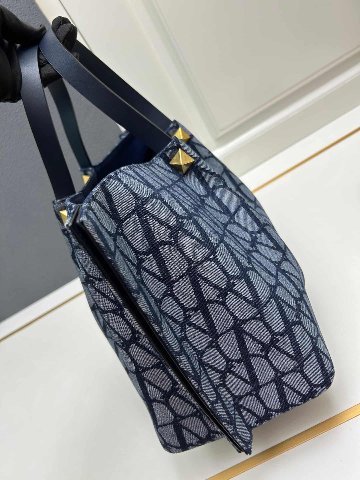 Valentino Garavani VLogo Signature Toile Iconographe Tote Bag Navy Blue Mid