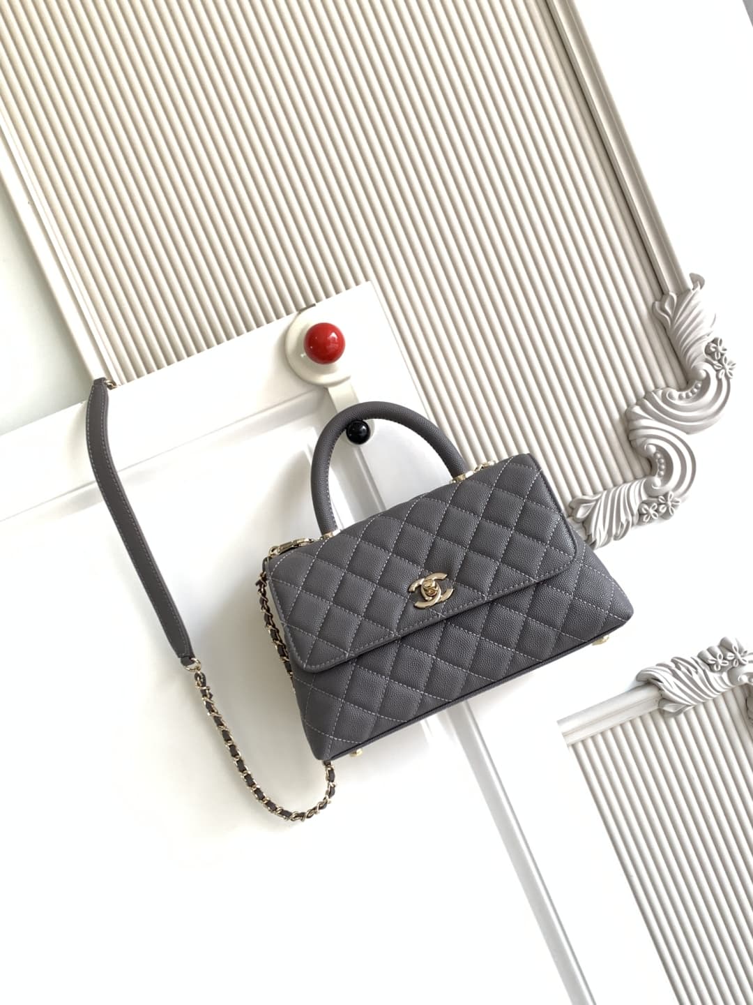 FLAP BAG WITH TOP HANDLE Grained Calfskin & Gold-Tone Metal A92990 Grey Binding A