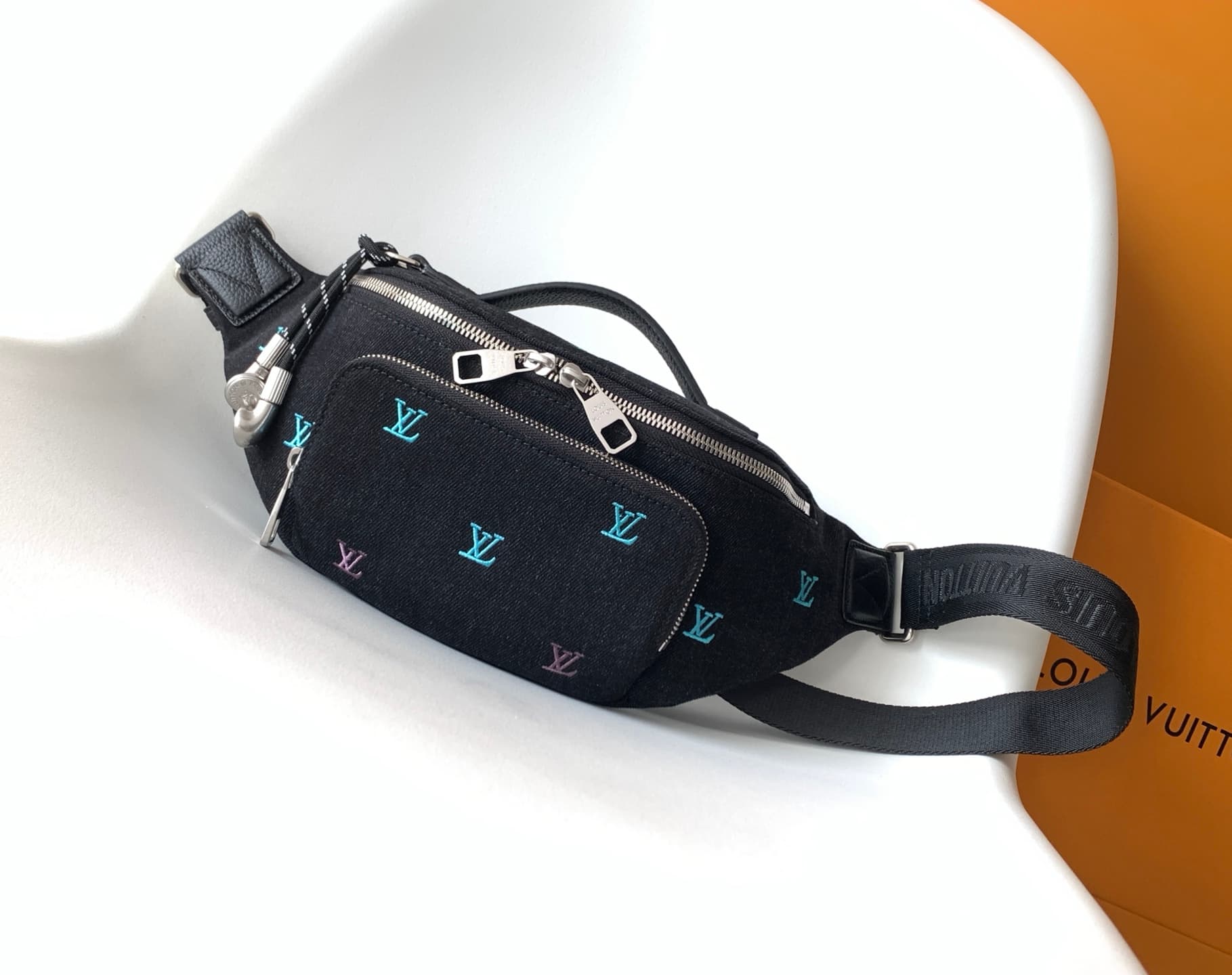 Louis Vuitton Rush Bumbag Black-washed denim M13961 High