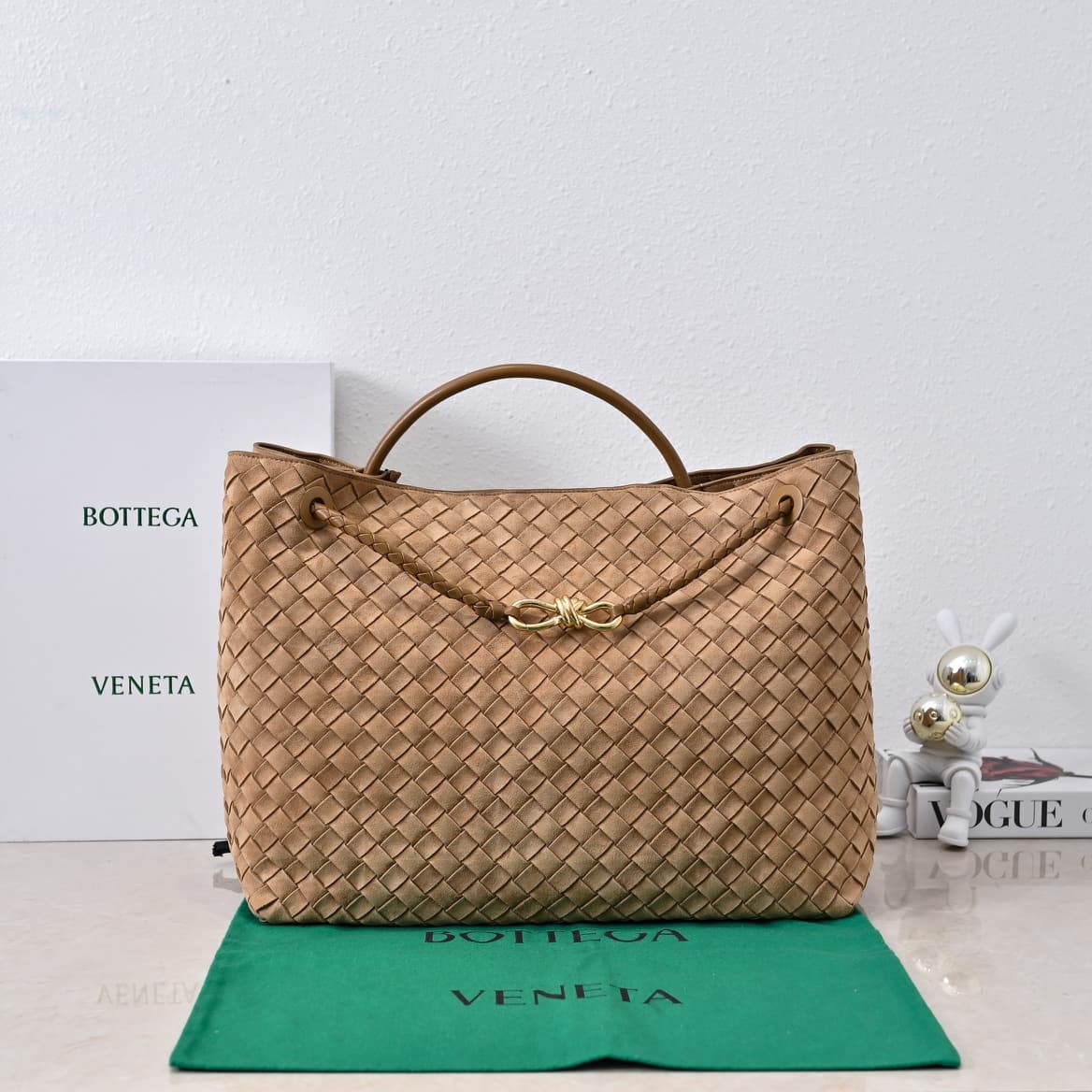 BV Andiamo Large tote bag in beige suede leather High