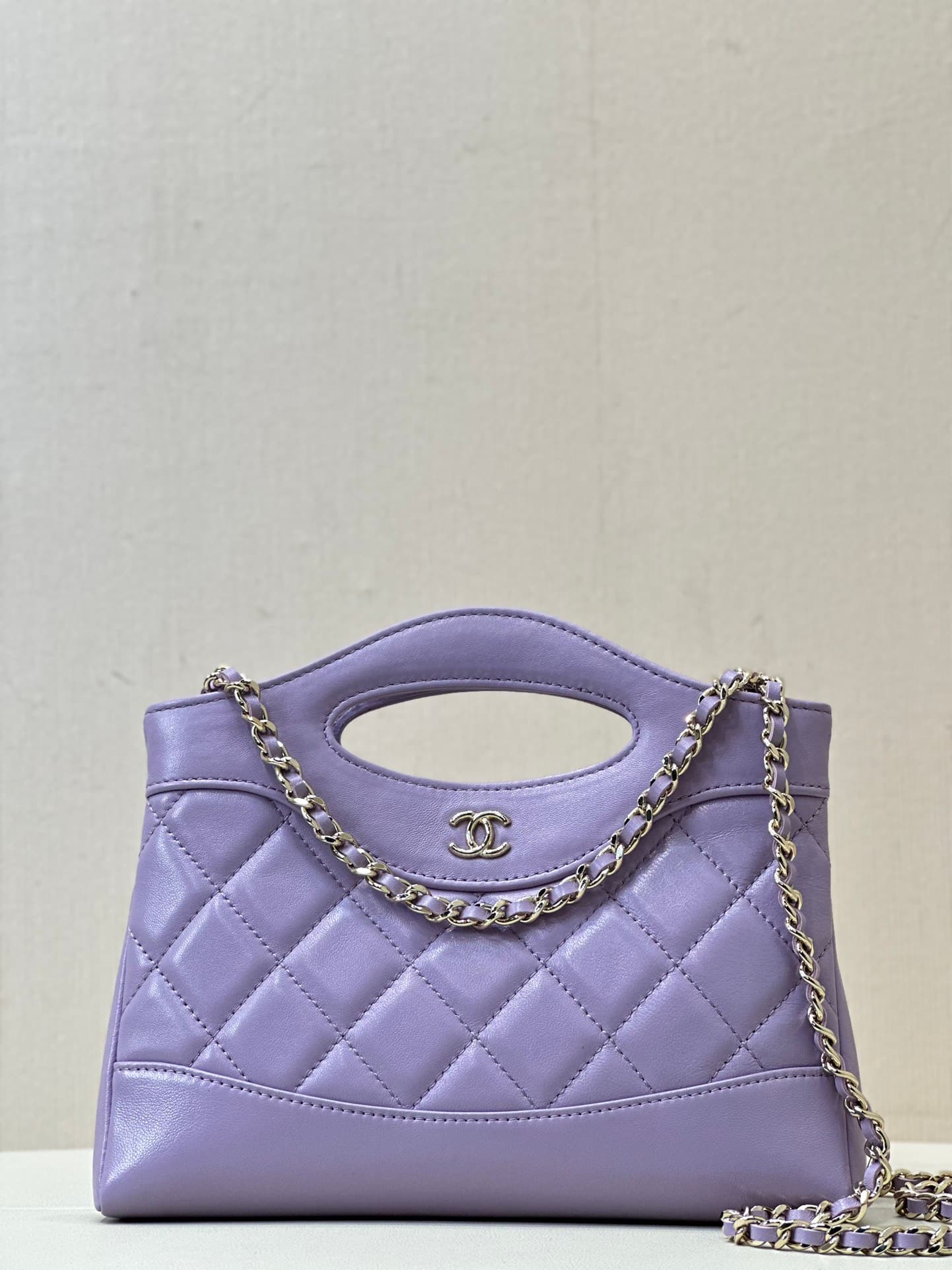 Chanel Clutch with chain Lambskin & Gold-Tone Metal AP3656 Purple TOP