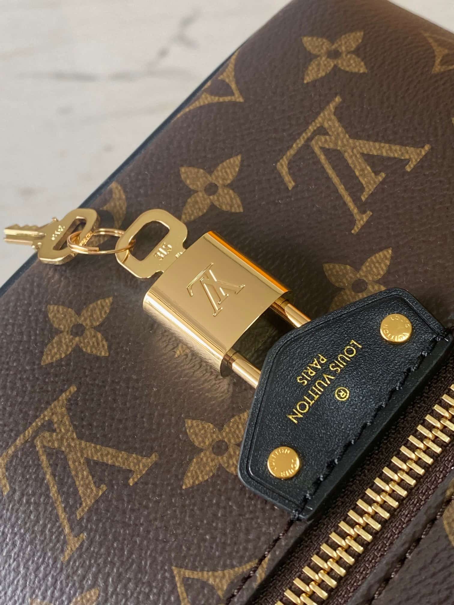 Louis Vuitton Vanity Chain Pouch Monogram coated canvas M47125 TOP