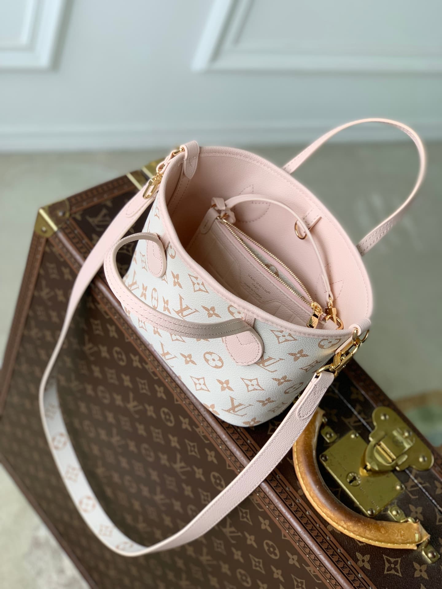 Louis Vuitton Neverfull Inside Out BB Monogram Dune / Pink Cowhide leather M2A466 High