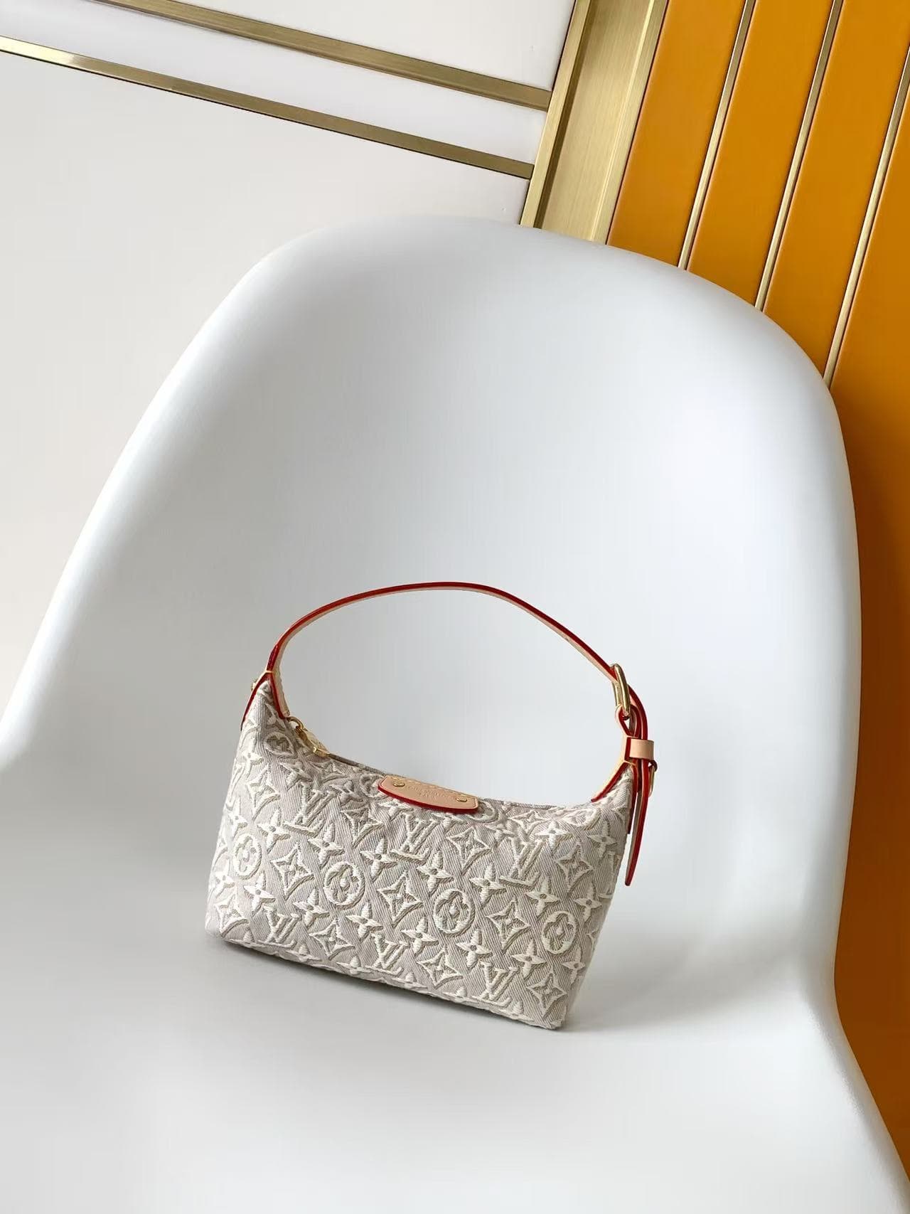 Louis Vuitton Pochette Hills Monogram Emblème Peuplier M29879 High
