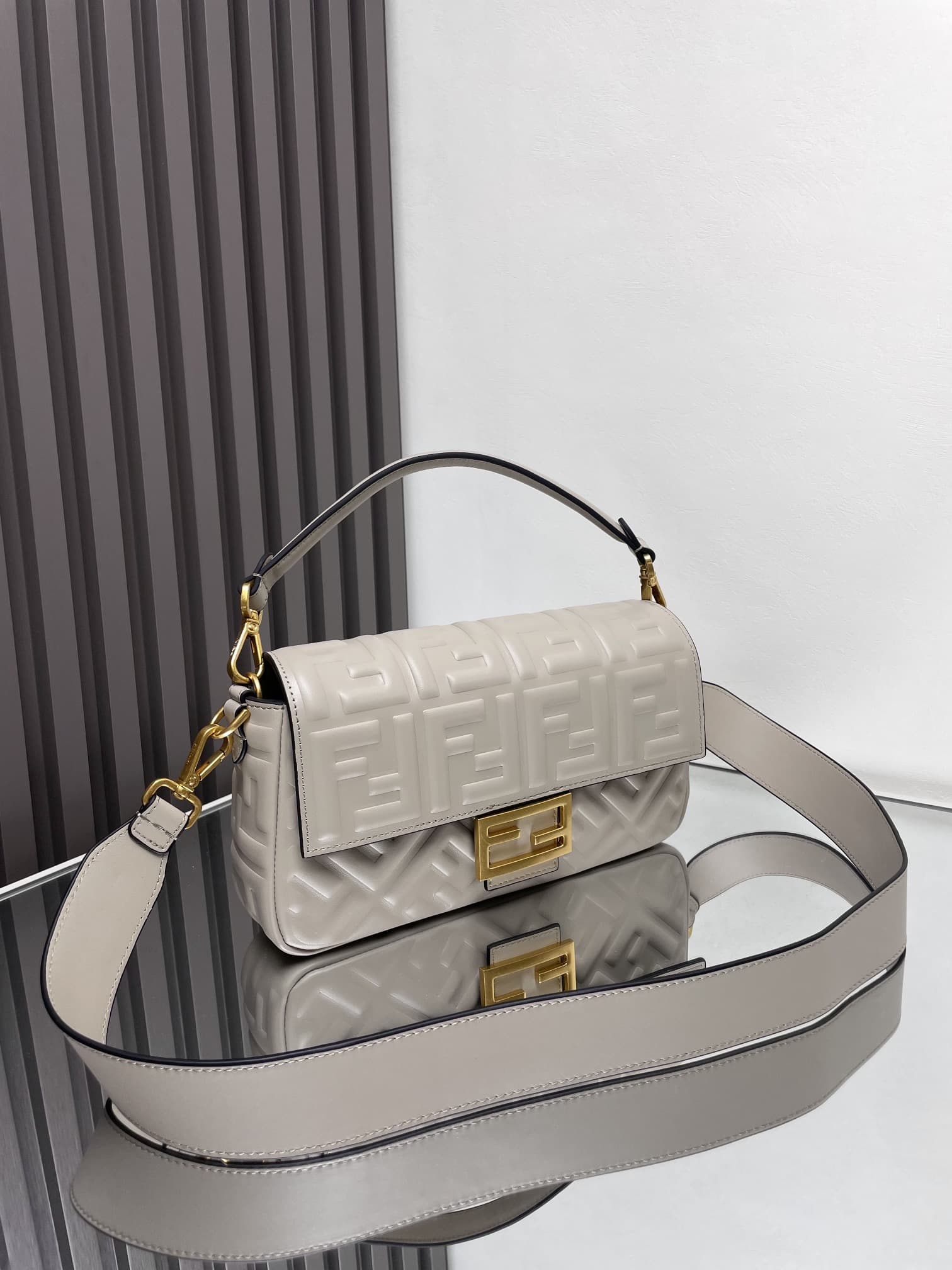 BAGUETTE leather bag Grey High