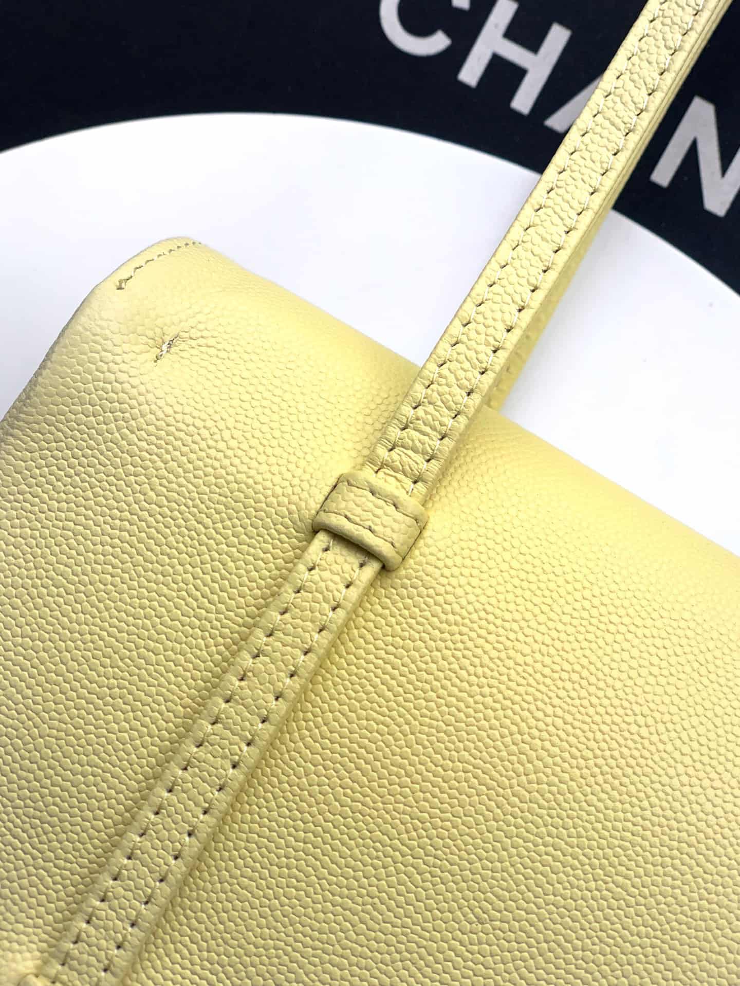 Chanel Clutch with Leather Strap Grained Shiny Calfskin & Gold-Tone Metal Yellow  5809 High