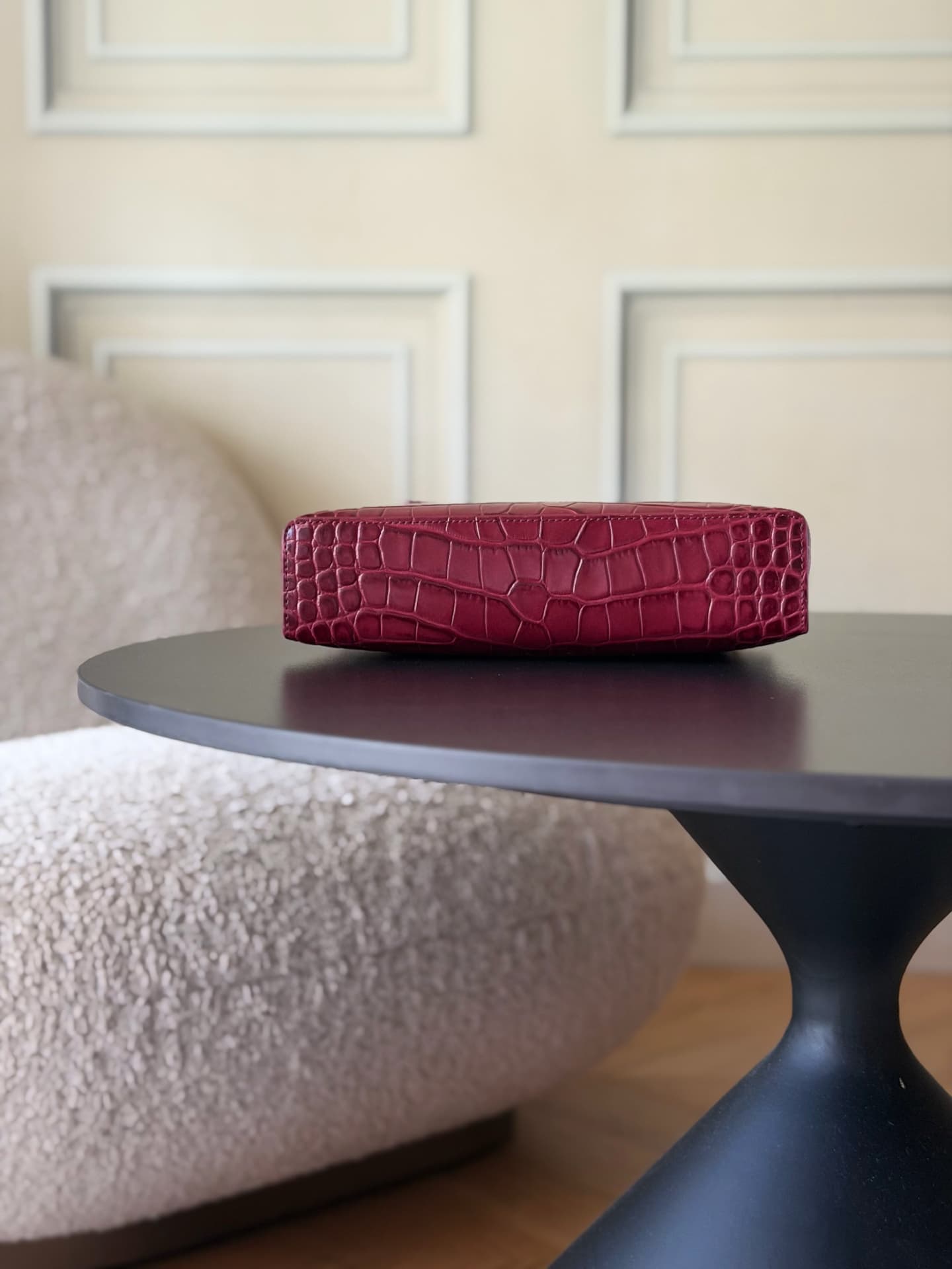 Chanel Large Vanity with chain Crocodile Embossed Calfskin & Gold-Tone Metal Burgundy AS5347 A