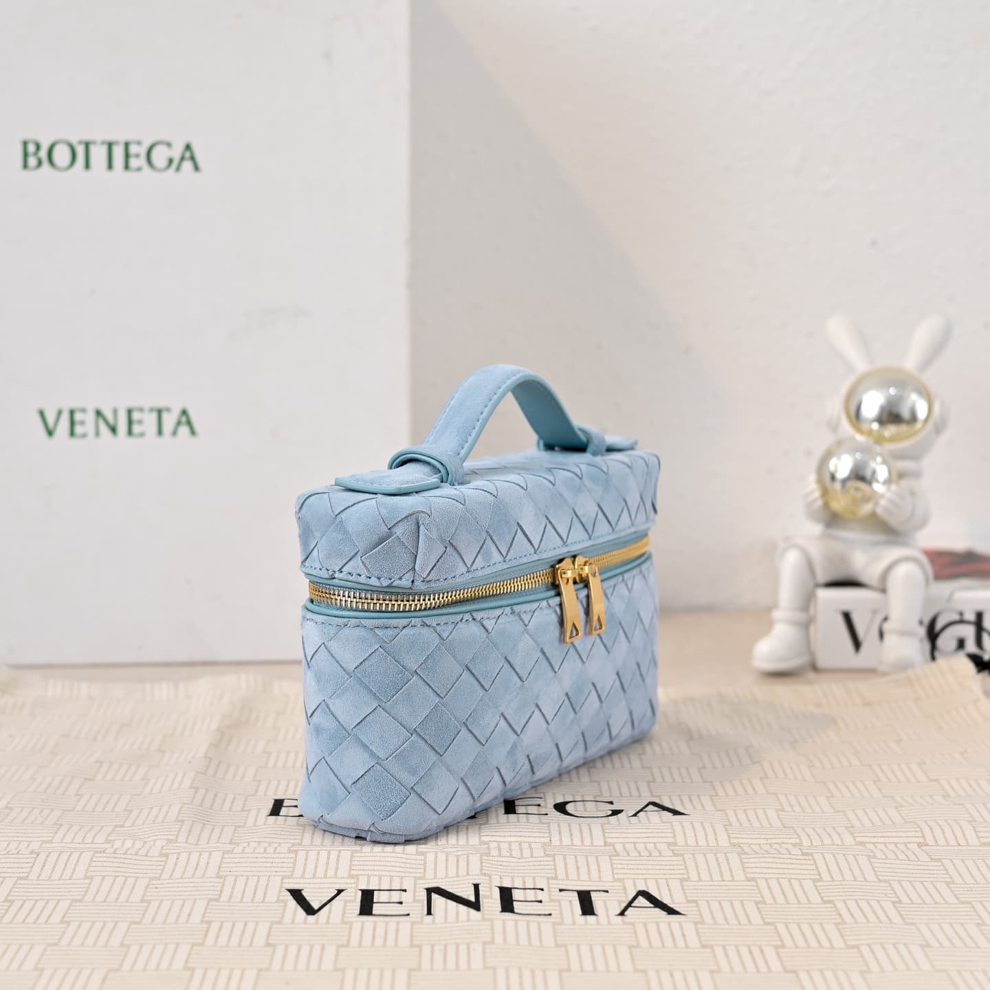BV Bang Bang Vanity mini intrecciato suede High