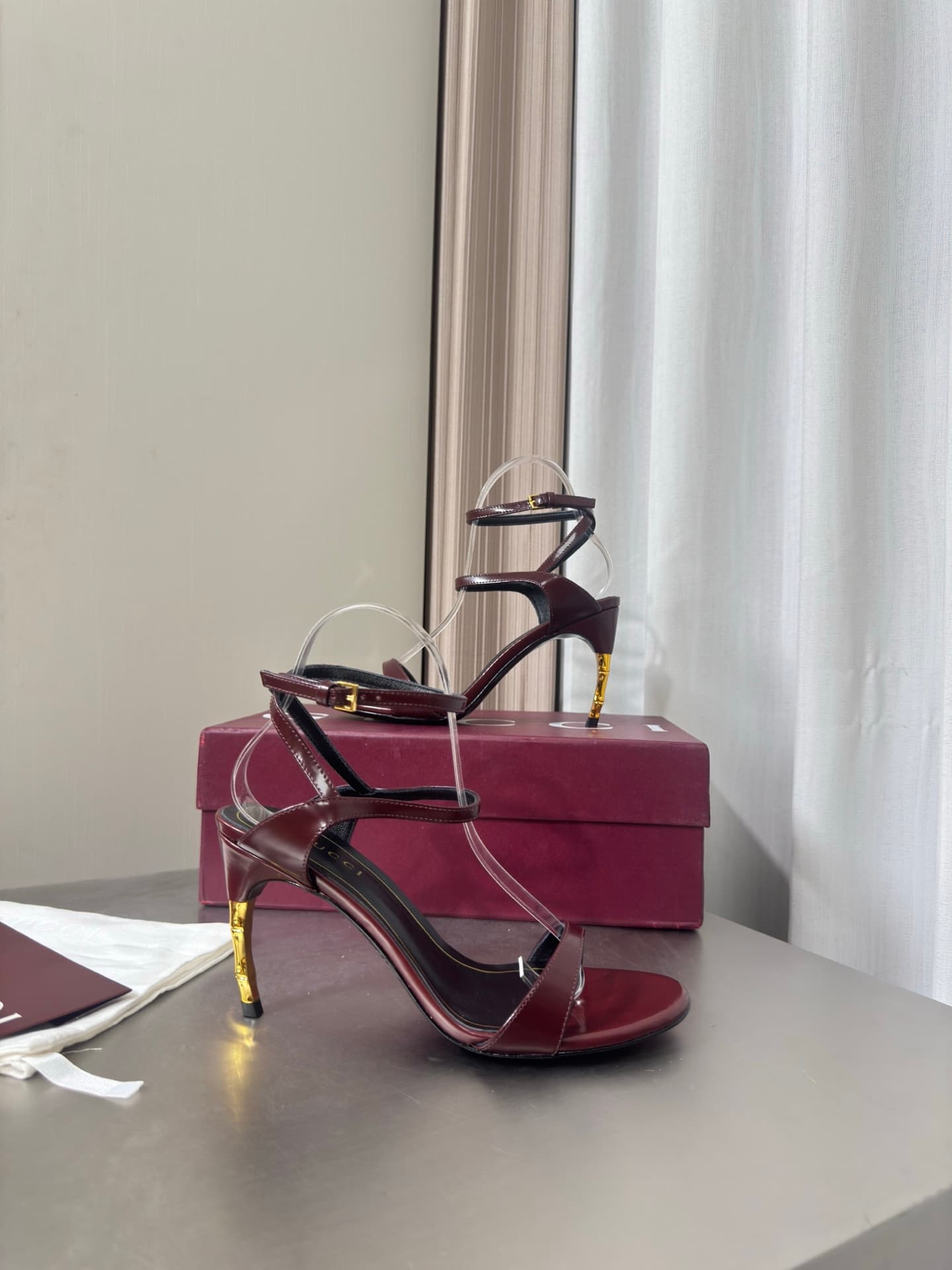 Gucci Patent Leather Strappy Sandal Shoes Women