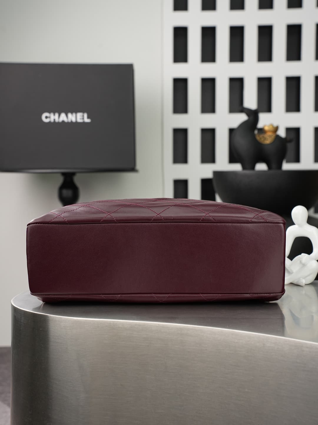 Chanel Maxi Hobo Bag Shiny Lambskin & Gold-Tone Metal AS6139 Burgundy A