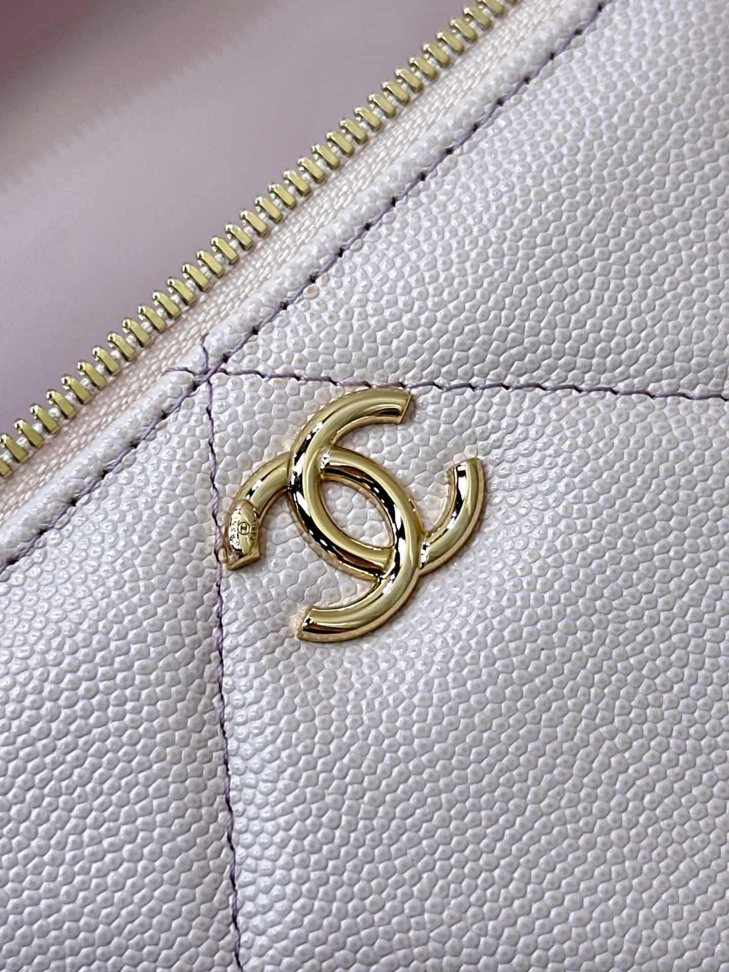 Chanel Vanity with Chain Grained Shiny Calfskin & Gold-Tone Metal Light Pink AP4936 TOP