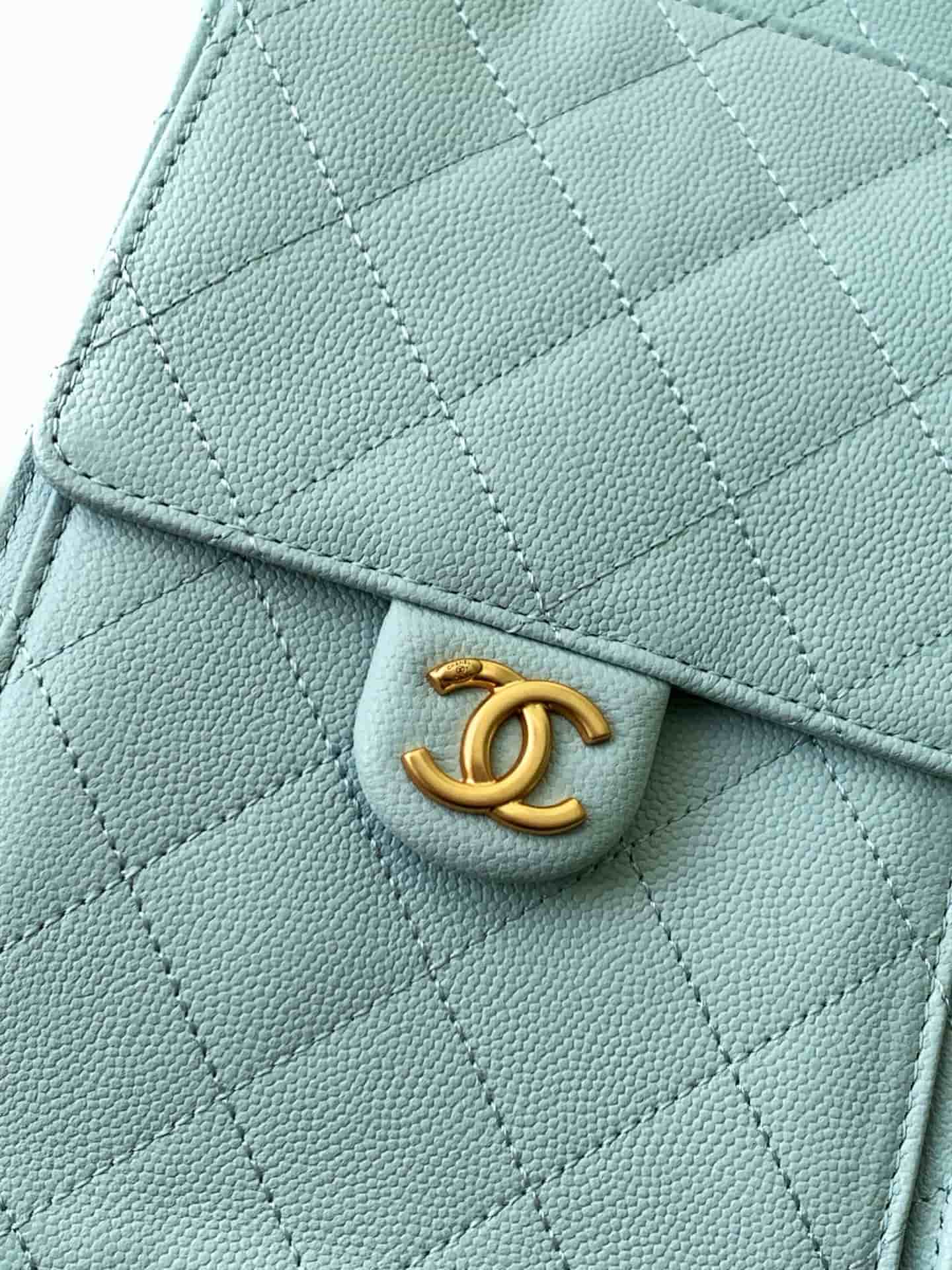 Chanel 25 Medium Hobo Medium handbag AS5311 Grained Calfskin & Gold-tone Metal Light Blue A