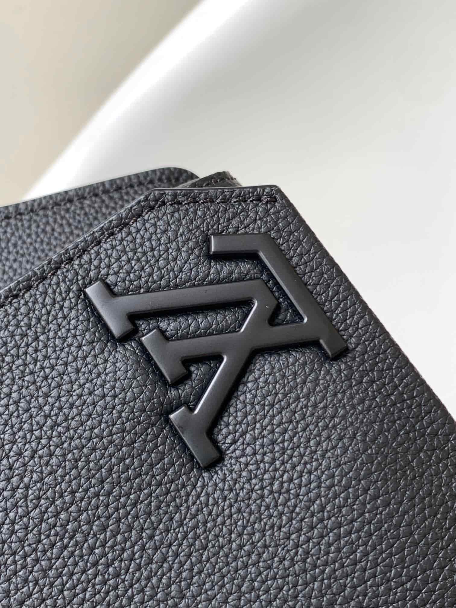 Louis Vuitton Aerogram Takeoff Sling bag Black Cowhide Leather M21364 High