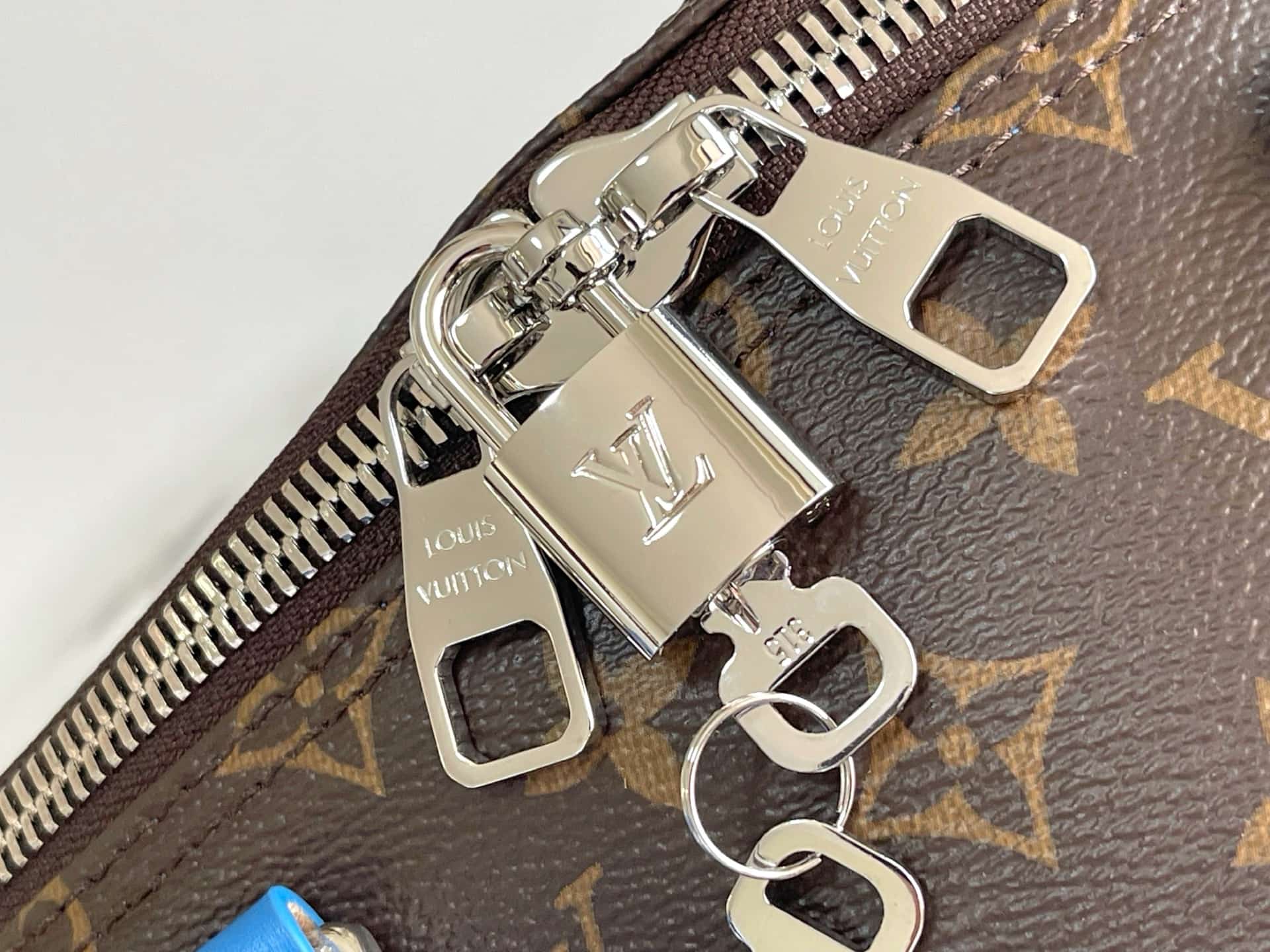 Louis Vuitton Keepall Bandoulière 50 Indigo Blue Monogram Macassar coated canvas M12633 TOP