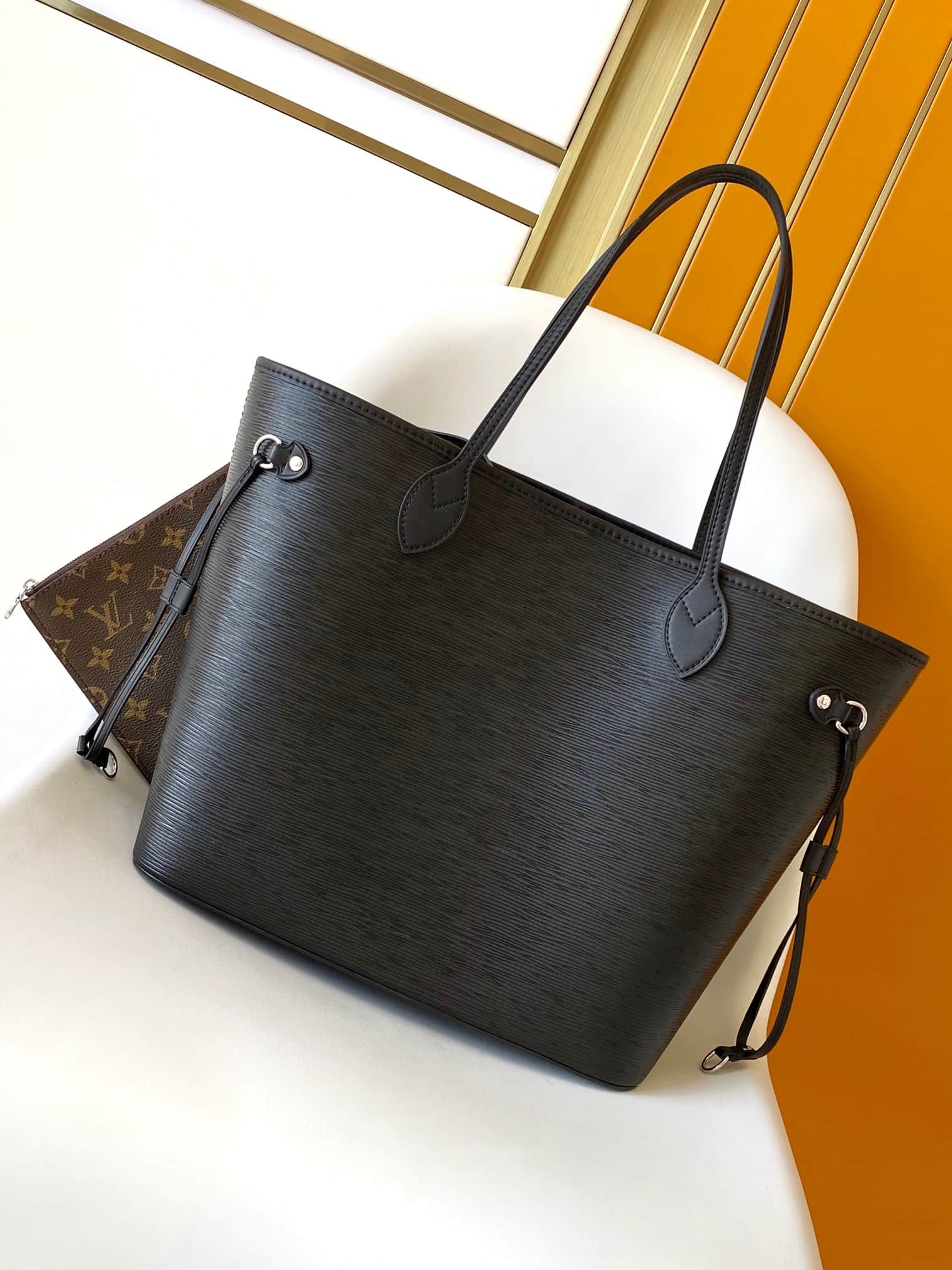 Louis Vuitton Neverfull MM Black Epi grained leather M11930 High