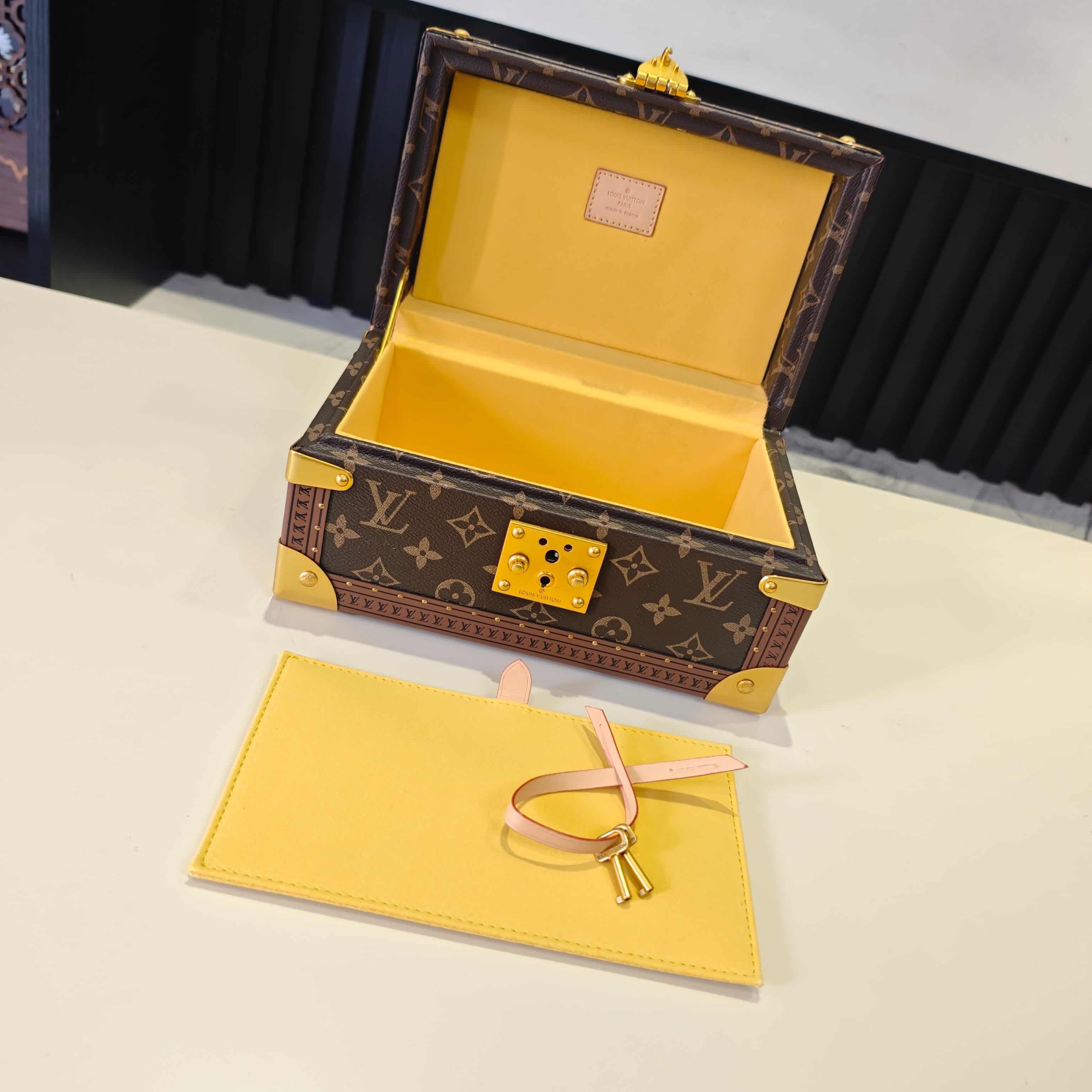 Louis Vuitton Coffret Trésor 24 Monogram canvas Tournesol M10137 High
