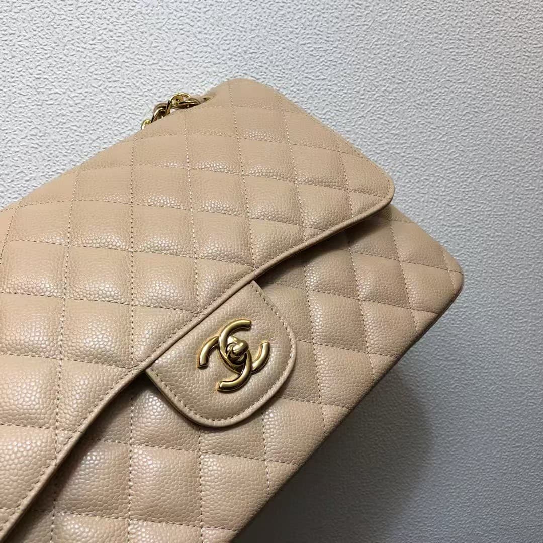 Large CLASSIC HANDBAG Grained Calfskin Gold Metal Beige A