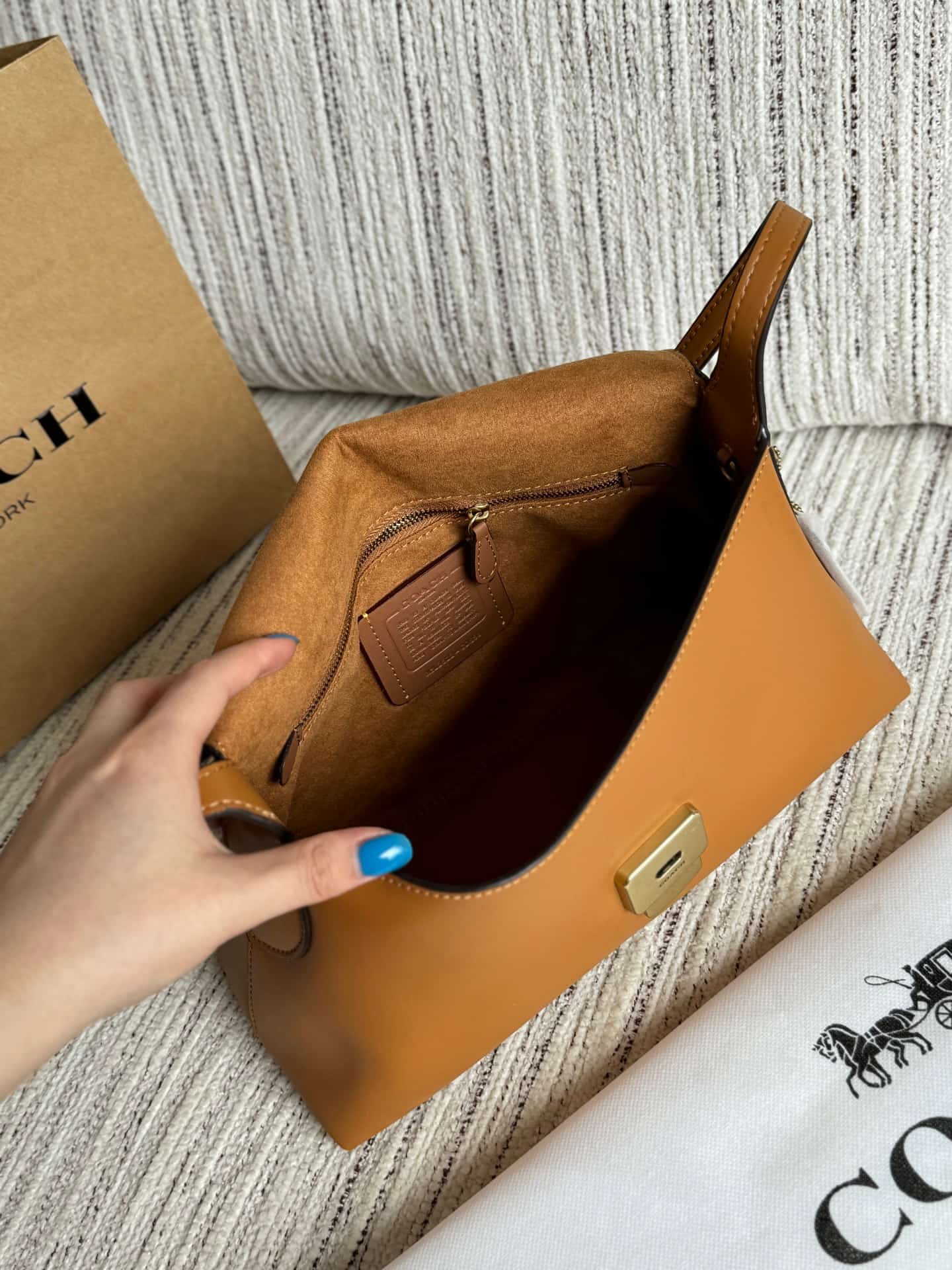 Coach Chelsea Shoulder Bag Smooth Grain Leather Caramel High