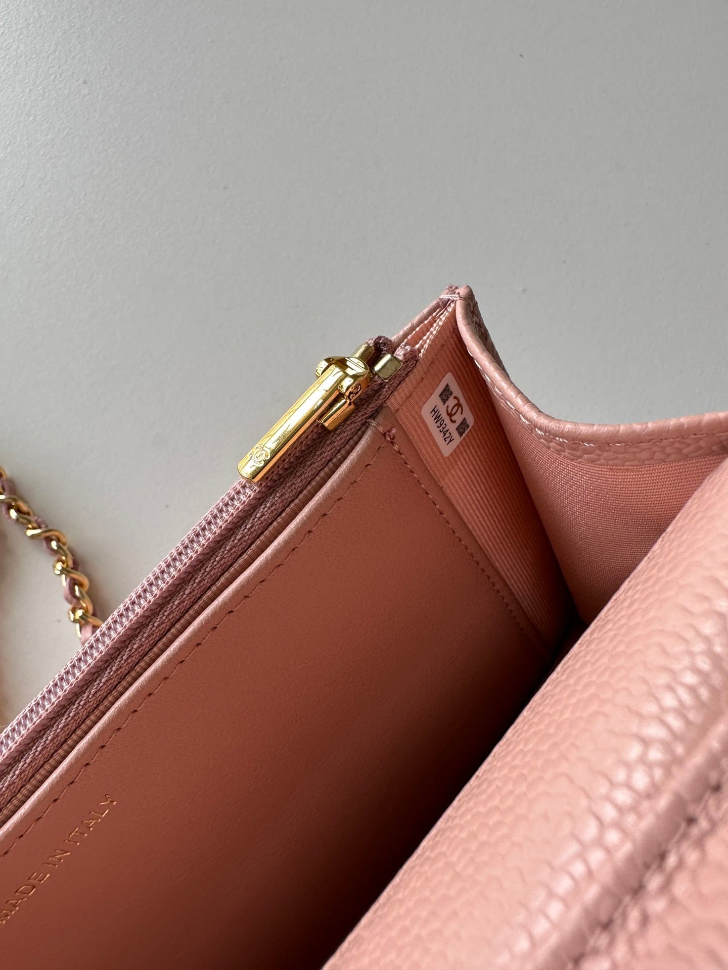 Chanel Classic Wallet on Chain Grained Shiny Calfskin & Gold-Tone Metal AP4241 Light Pink High