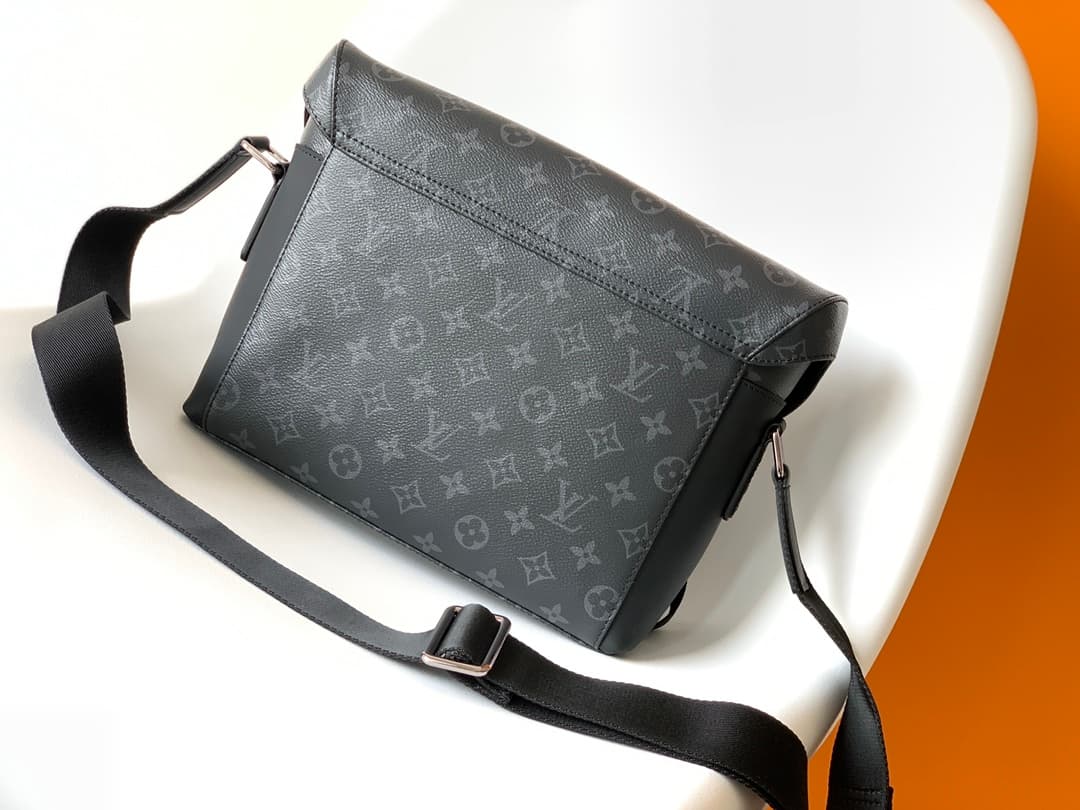Louis Vuitton Messenger PM Voyager Monogram Eclipse M40511 High