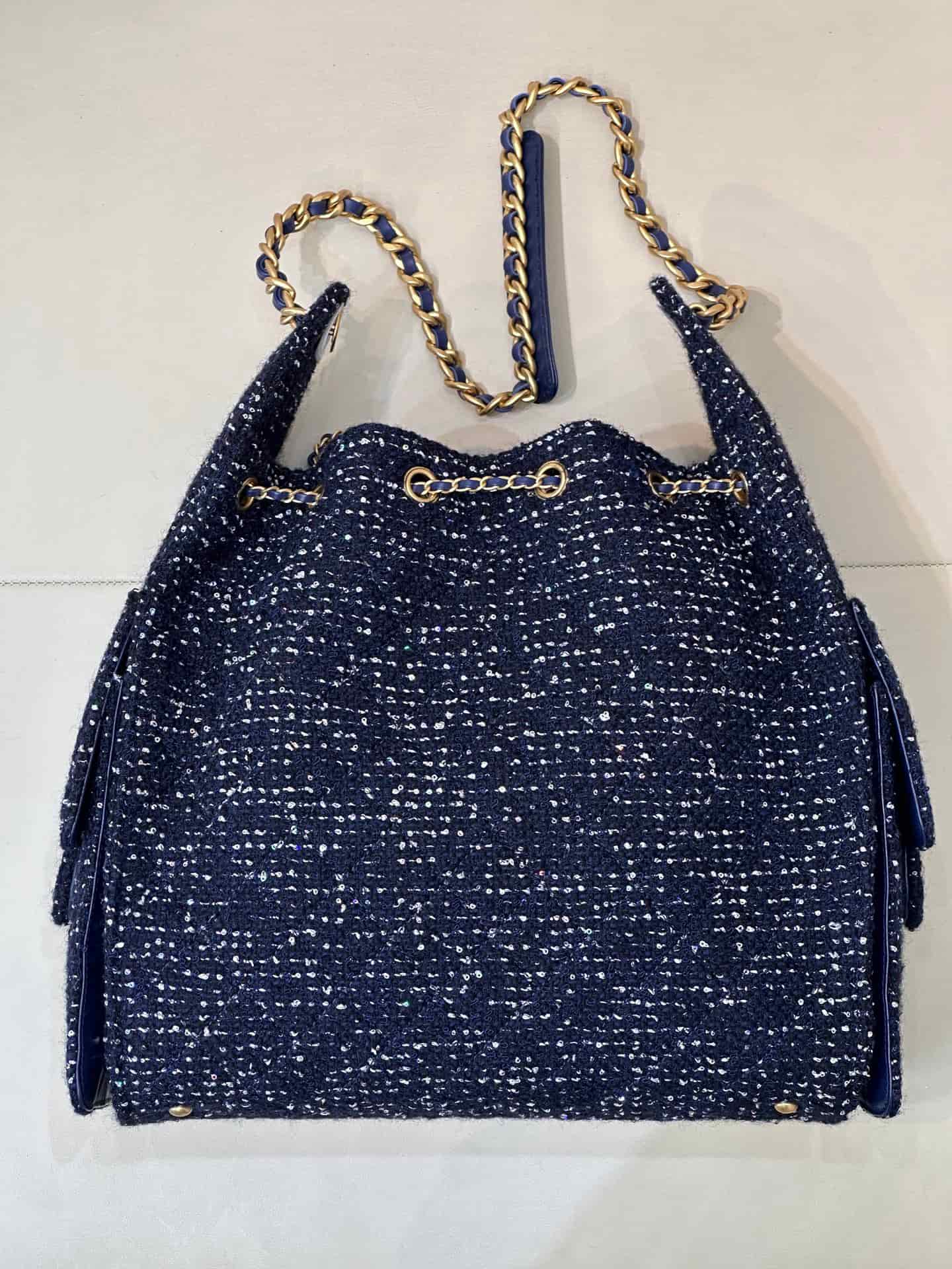 Chanel 25 Medium Hobo handbag AS5311 Wool Tweed & Gold-Tone Metal Dark Blue TOP