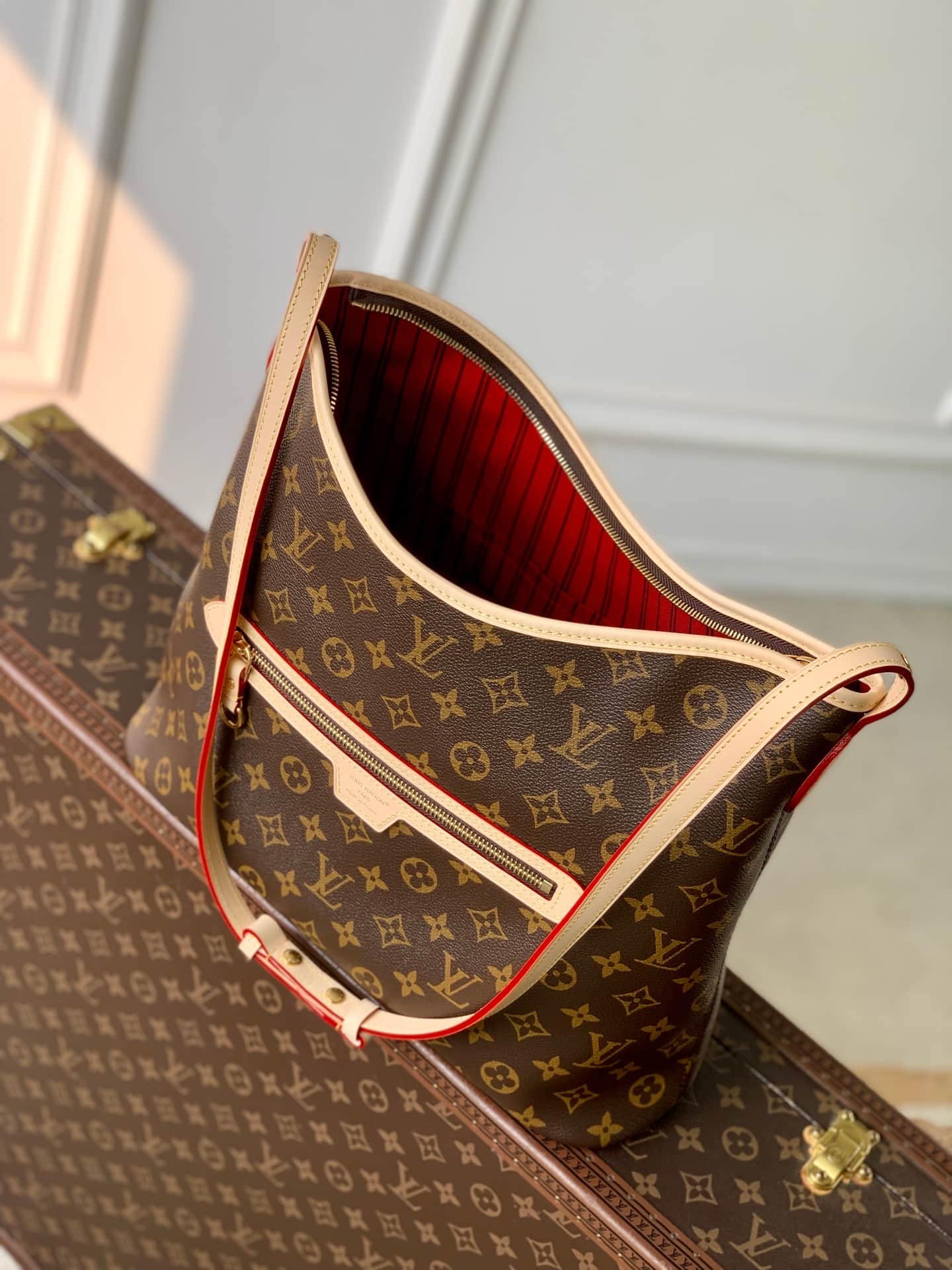 Louis Vuitton Lineup Monogram coated canvas M27335 High