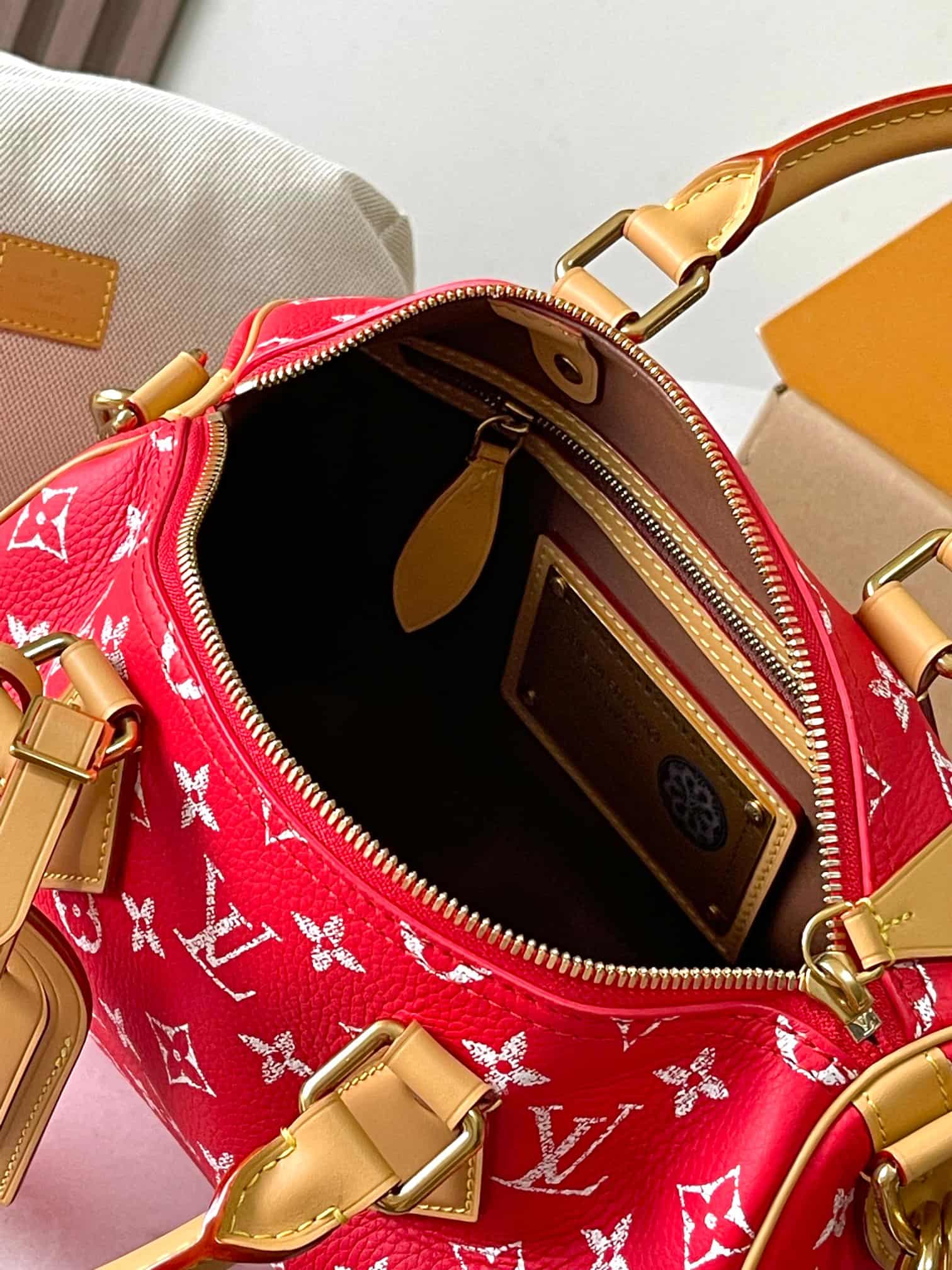 Louis Vuitton Speedy P9 Bandoulière 25 Soft calfskin Monogram Leather M24425 Red TOP