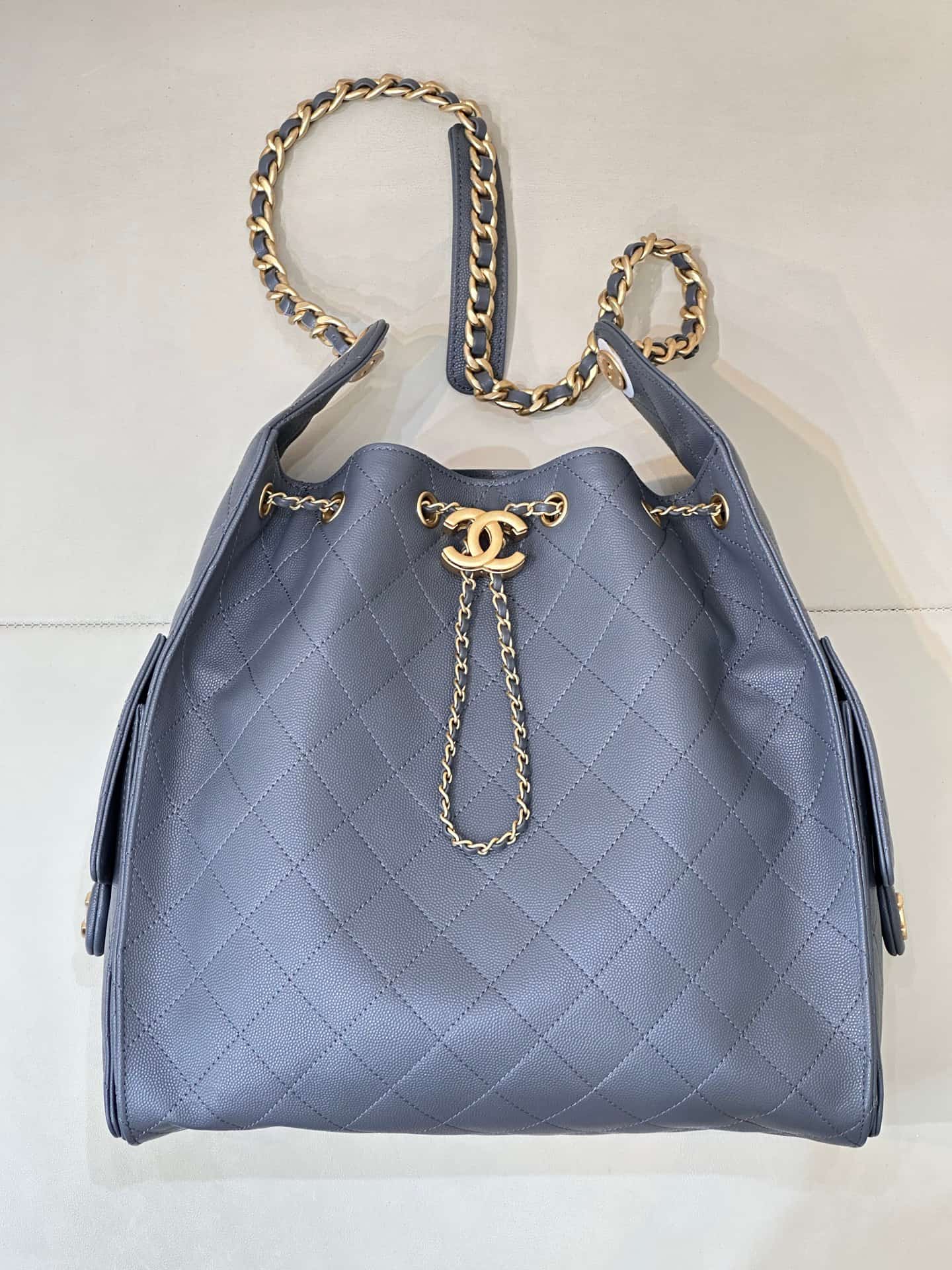 Chanel 25 Medium Hobo handbag AS5311 Grained Calfskin & Gold-tone Metal Blue TOP