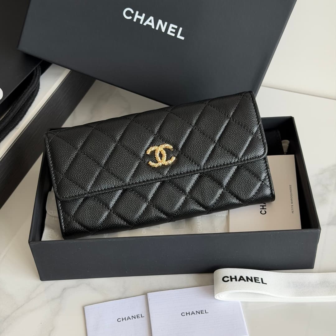 Chanel Wallet Shiny Grained Calfskin Strass & Gold-Tone Metal Black AP5076 High
