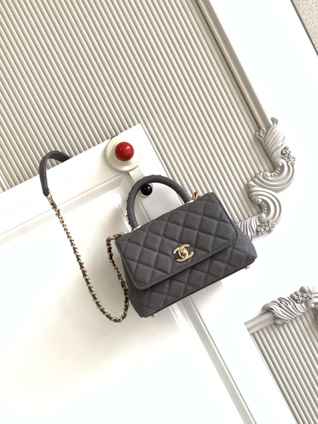 MINI FLAP BAG WITH TOP HANDLE AS2215 Grained Calfskin & Gold Metal Grey A