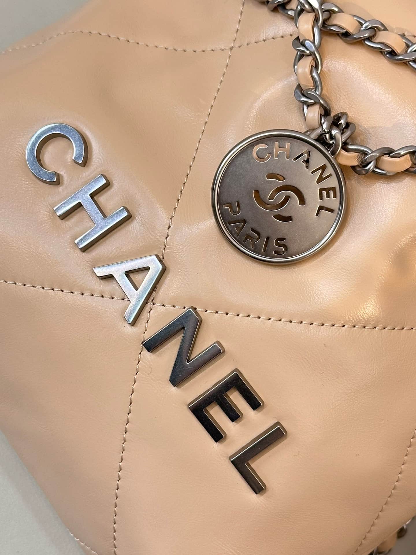 Chanel 22 MINI HANDBAG Shiny Calfskin Beige & Silver-Tone Metal AS3980 TOP