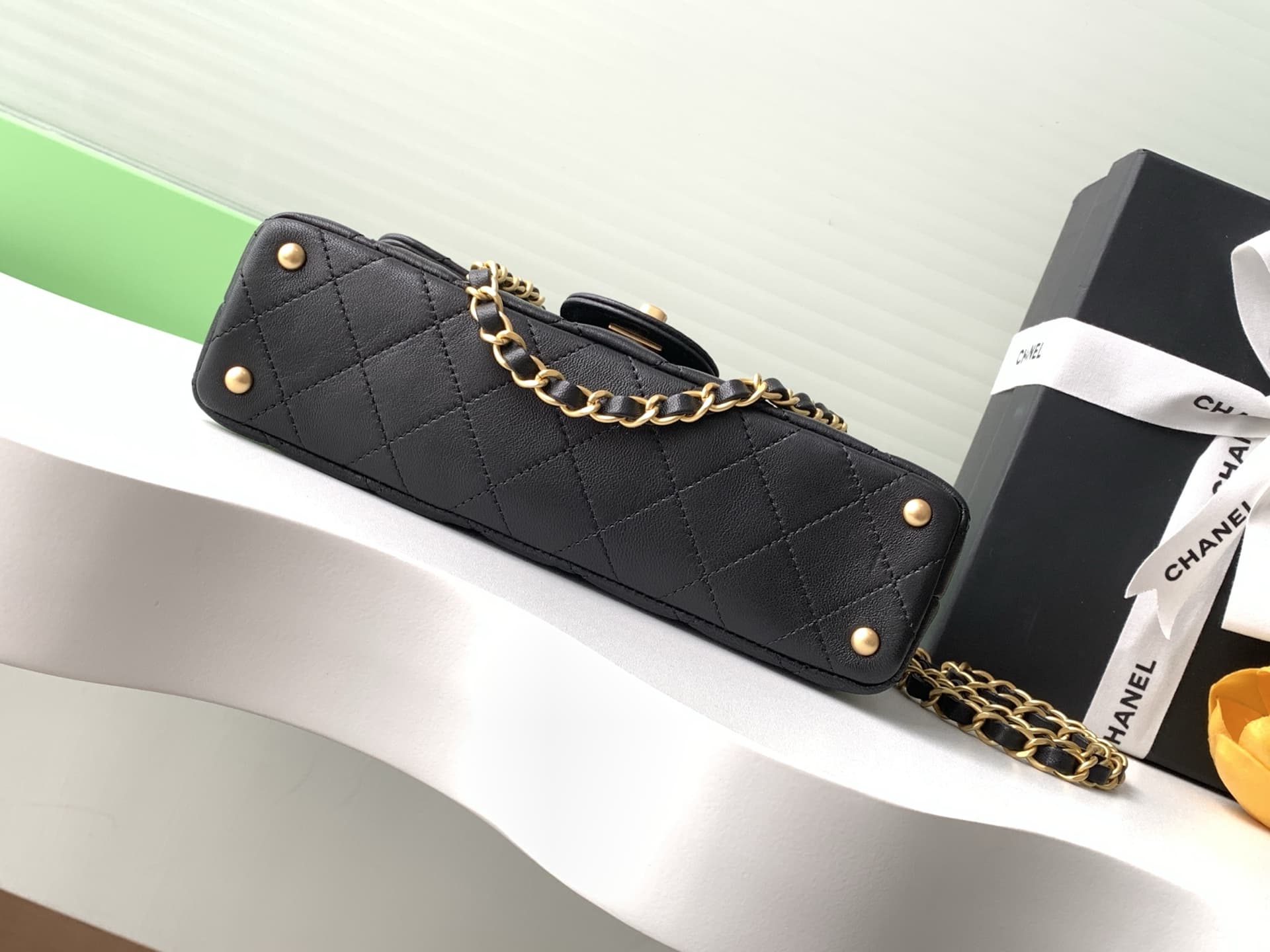 Mini FLAP BAG WITH TOP HANDLE Lambskin Gold-Metal AS5354 Black A