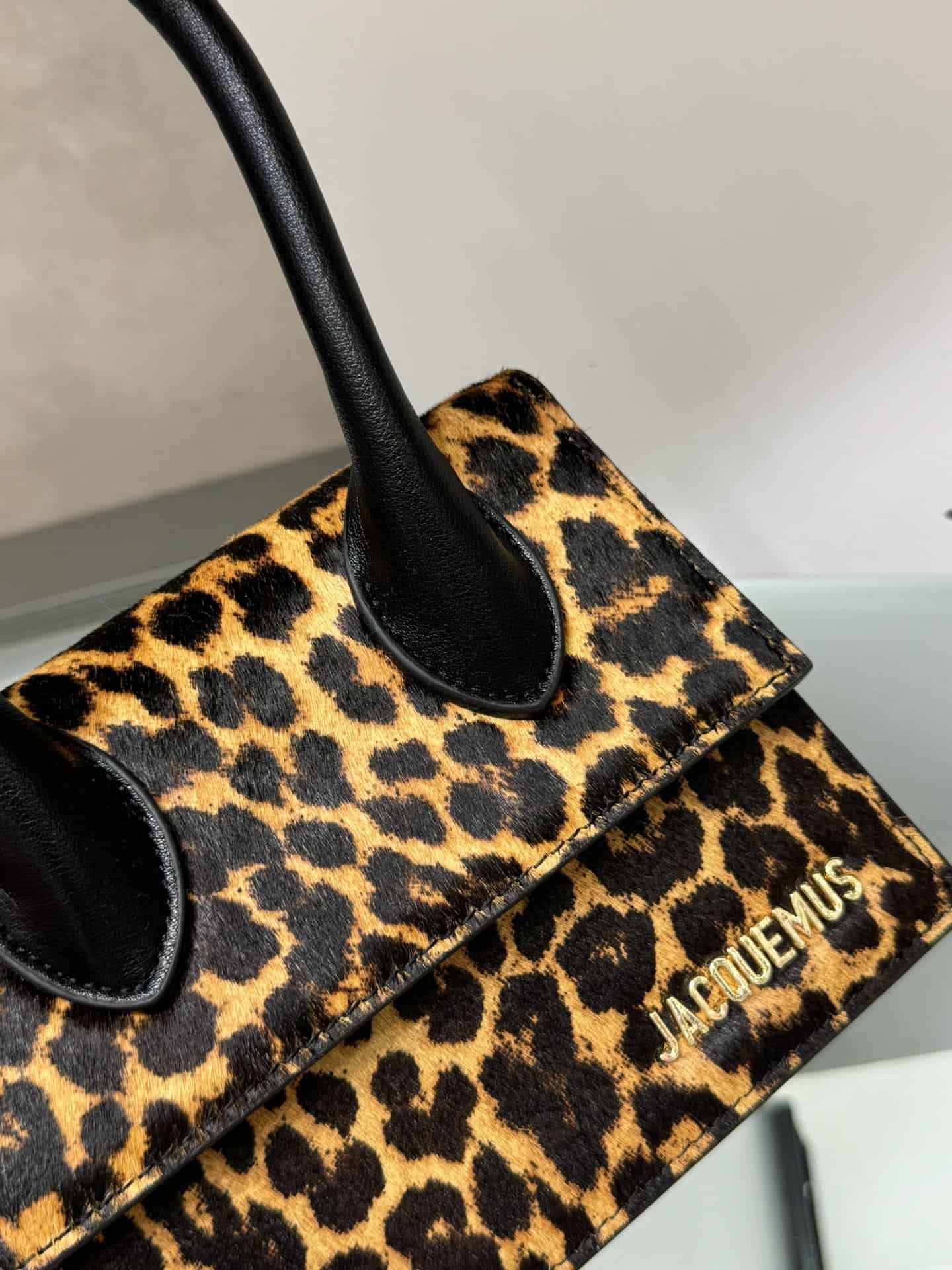 Jacquemus Le Medium Chiquito Bag High