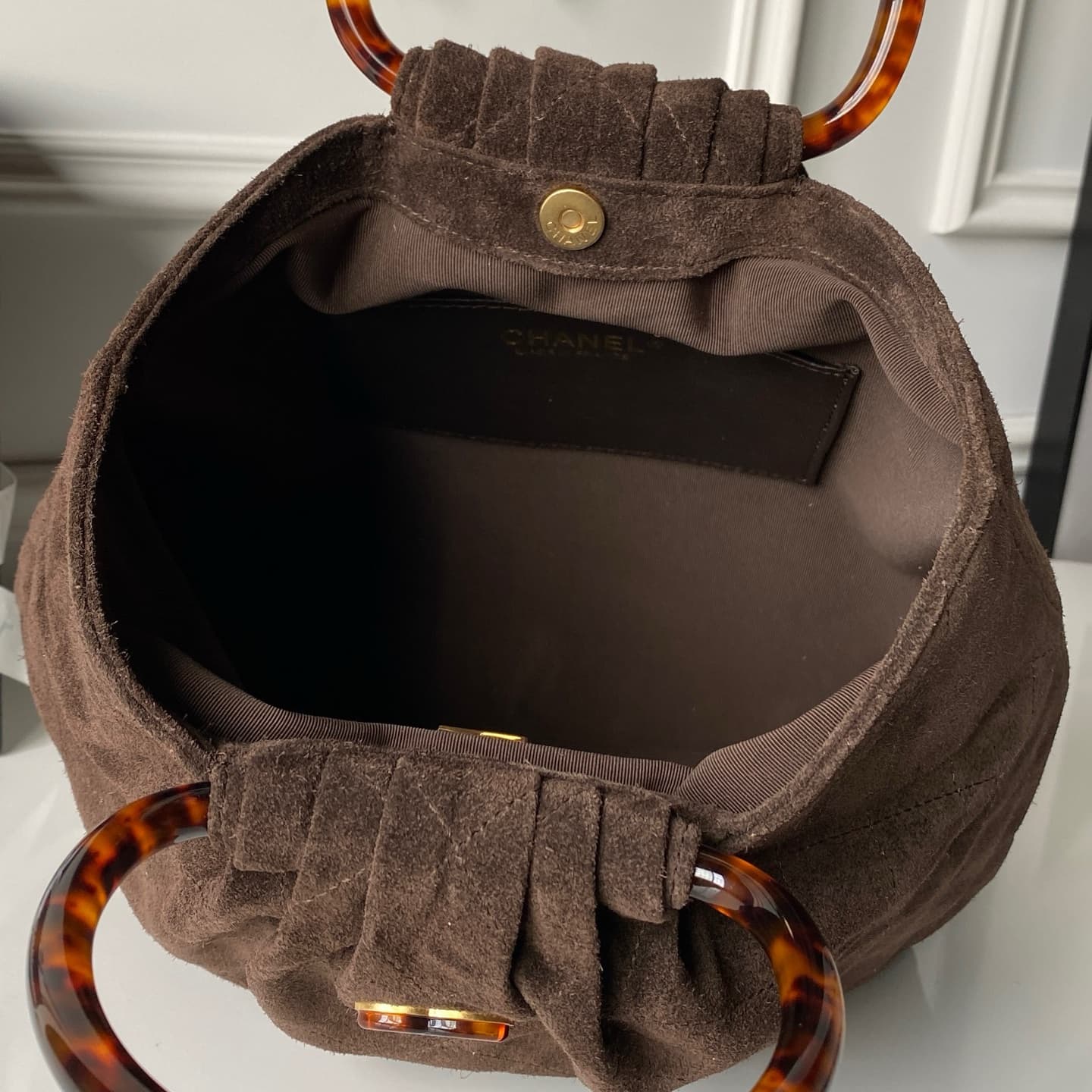 Chanel Medium Hobo Bag Suede Calfskin Turtoise-Shell Effect Plexi & Gold-Tone Metal Brown AS6010 High