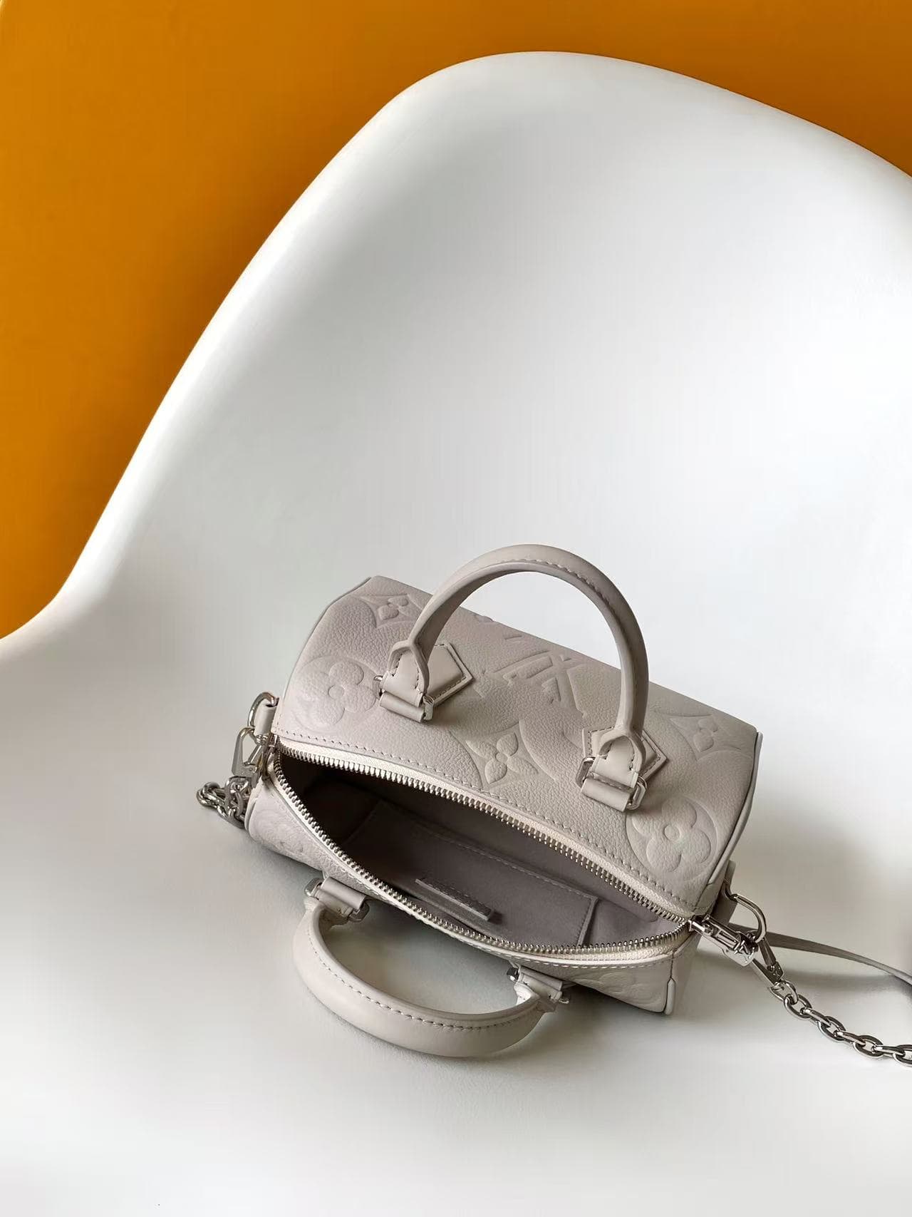 Louis Vuitton Speedy Bandoulière 20 Brume Gray Cowhide leather M28343 High