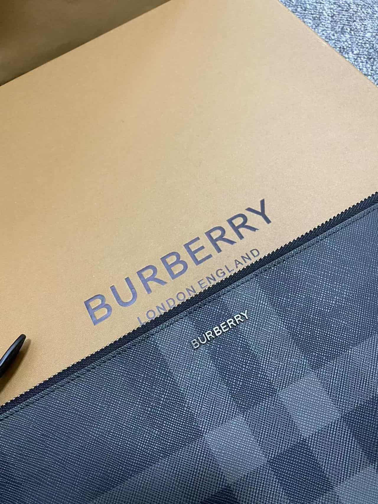 Burberry Check-print Clutch Bag High