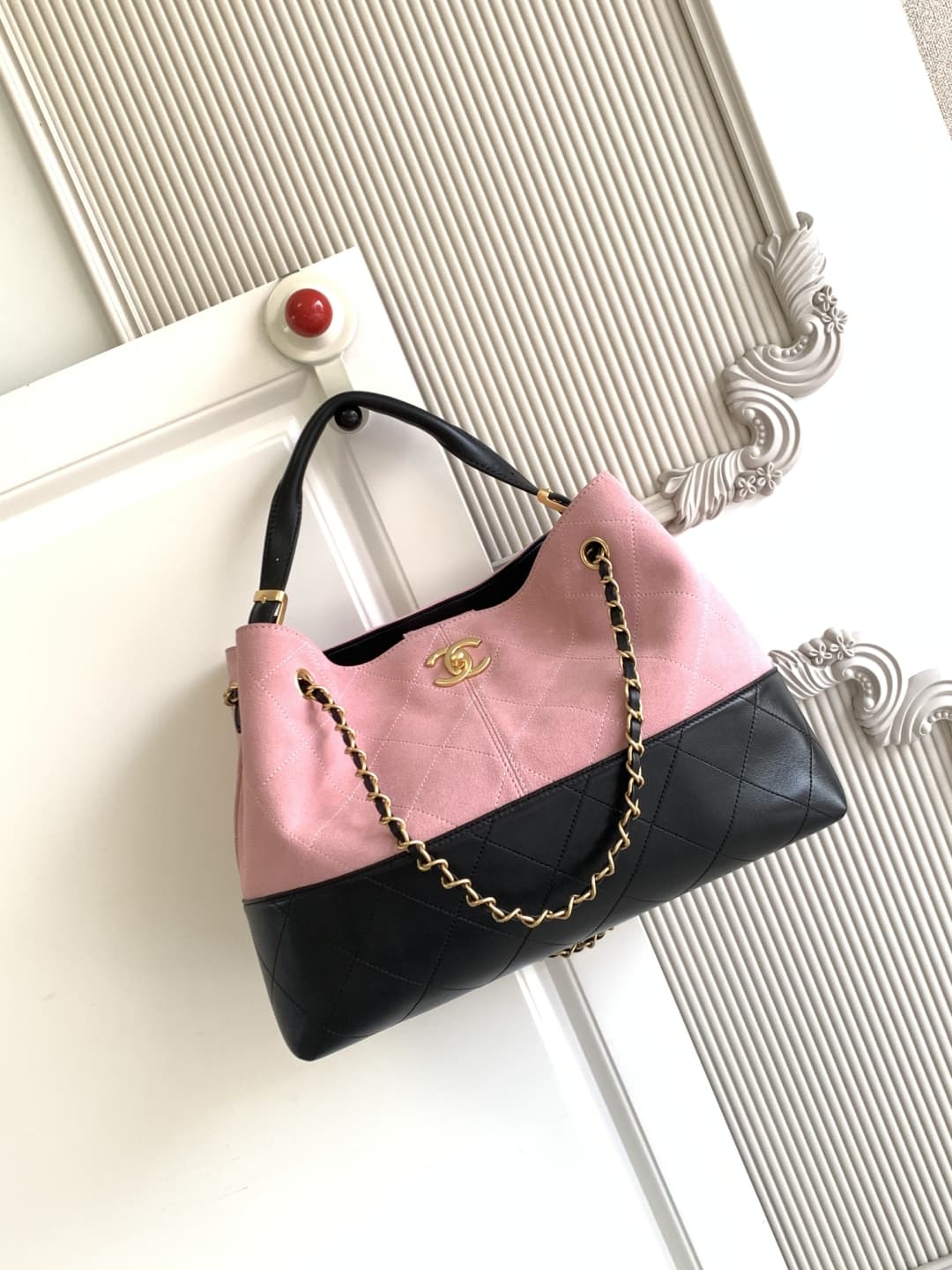 Small Shopping Bag Suede Calfskin, Shiny Lambskin & Gold-Tone Metal AS5634 A
