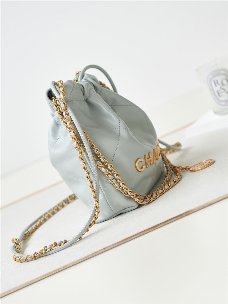 Chanel 22 MINI HANDBAG Shiny Calfskin Pale Green & Gold-Tone Metal AS3980 A